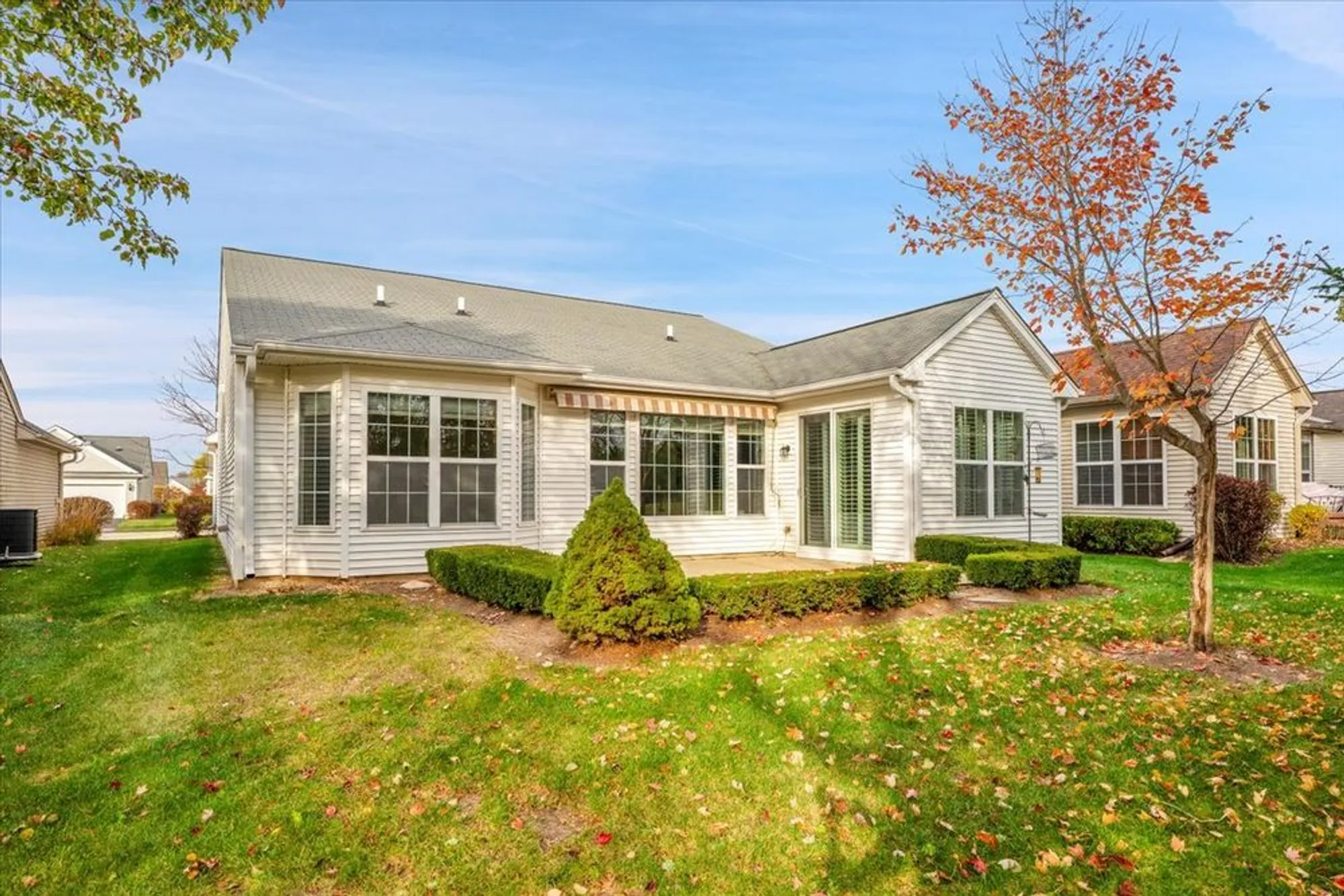 Property Slideshow image 24 of 32 | 14525 tawny ln, Huntley, IL, 60142