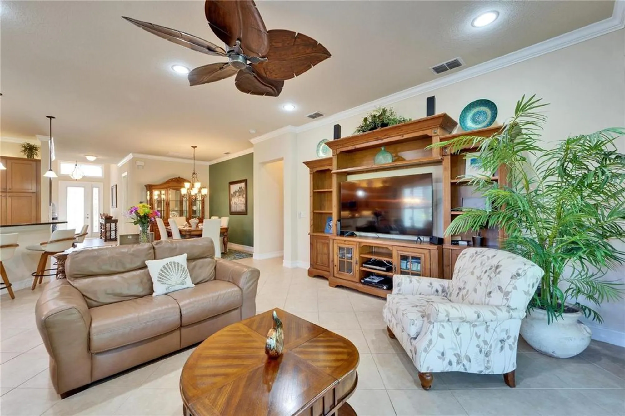 Property Slideshow image 28 of 85 | 16135 cape coral dr, Wimauma, FL, 33598