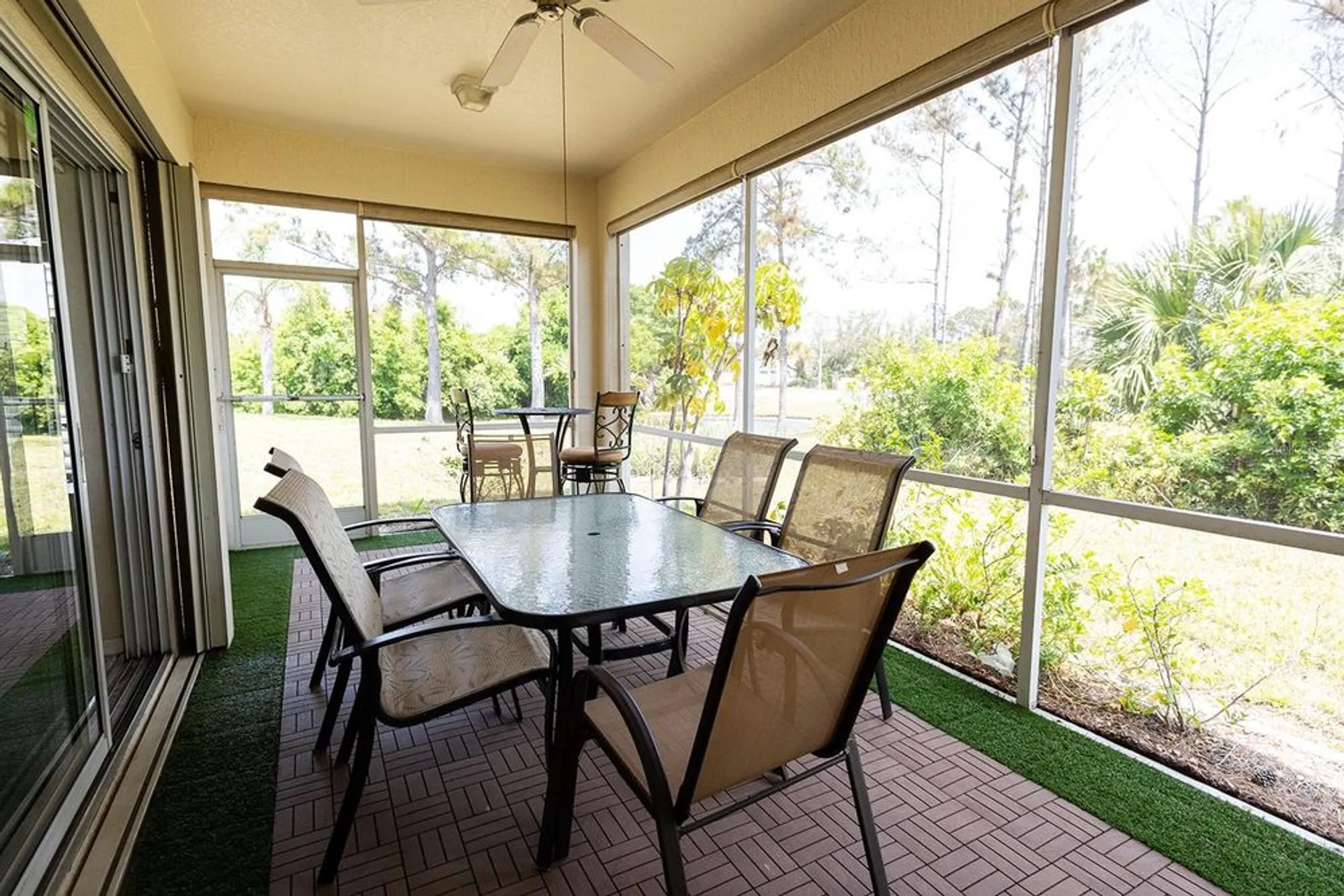 Property Slideshow image 21 of 37 | 2542 sandy hill ct, Holiday, FL, 34691
