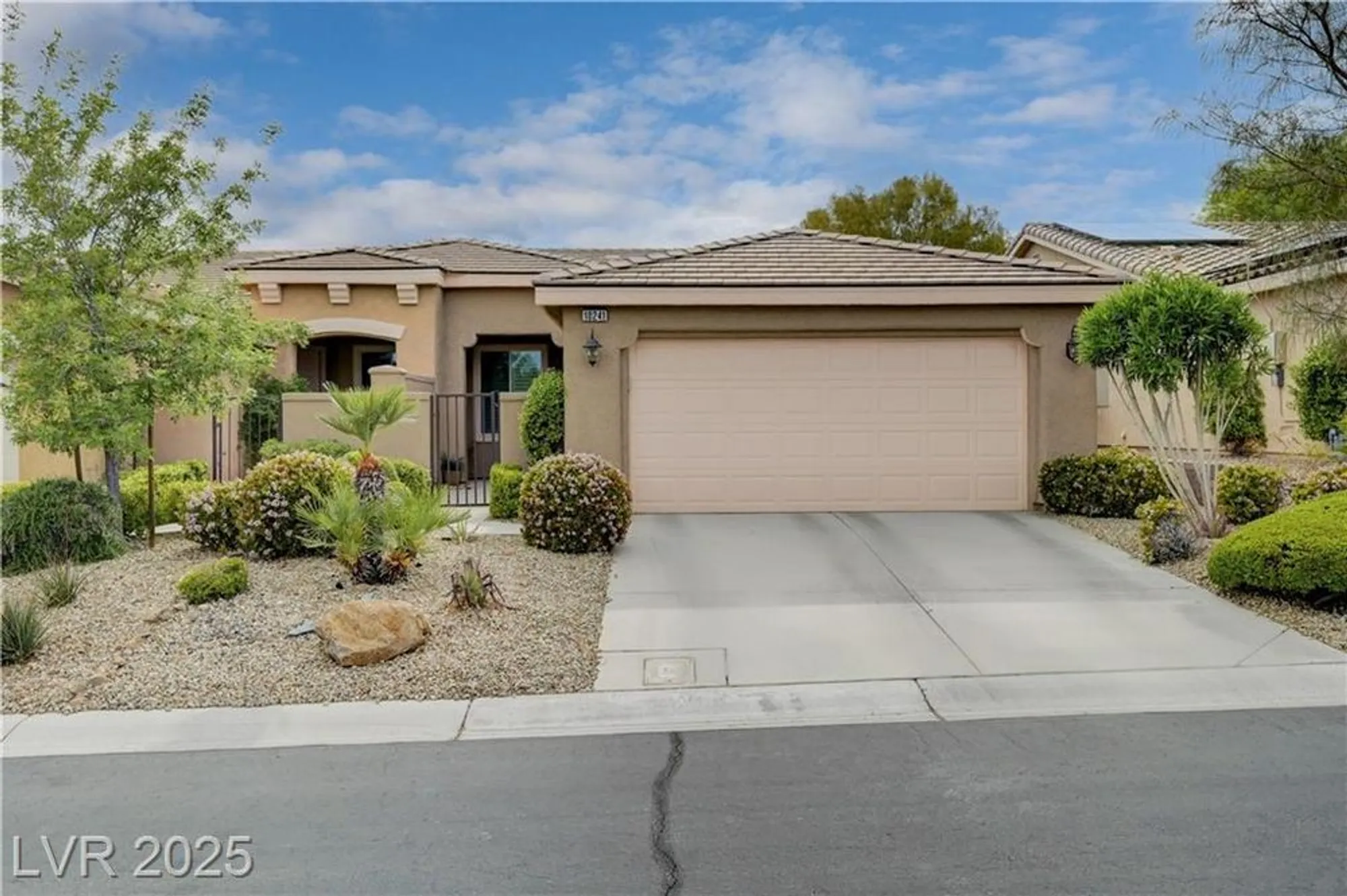 Property Slideshow image 1 of 99 | 10241 premia pl, Las Vegas, NV, 89135