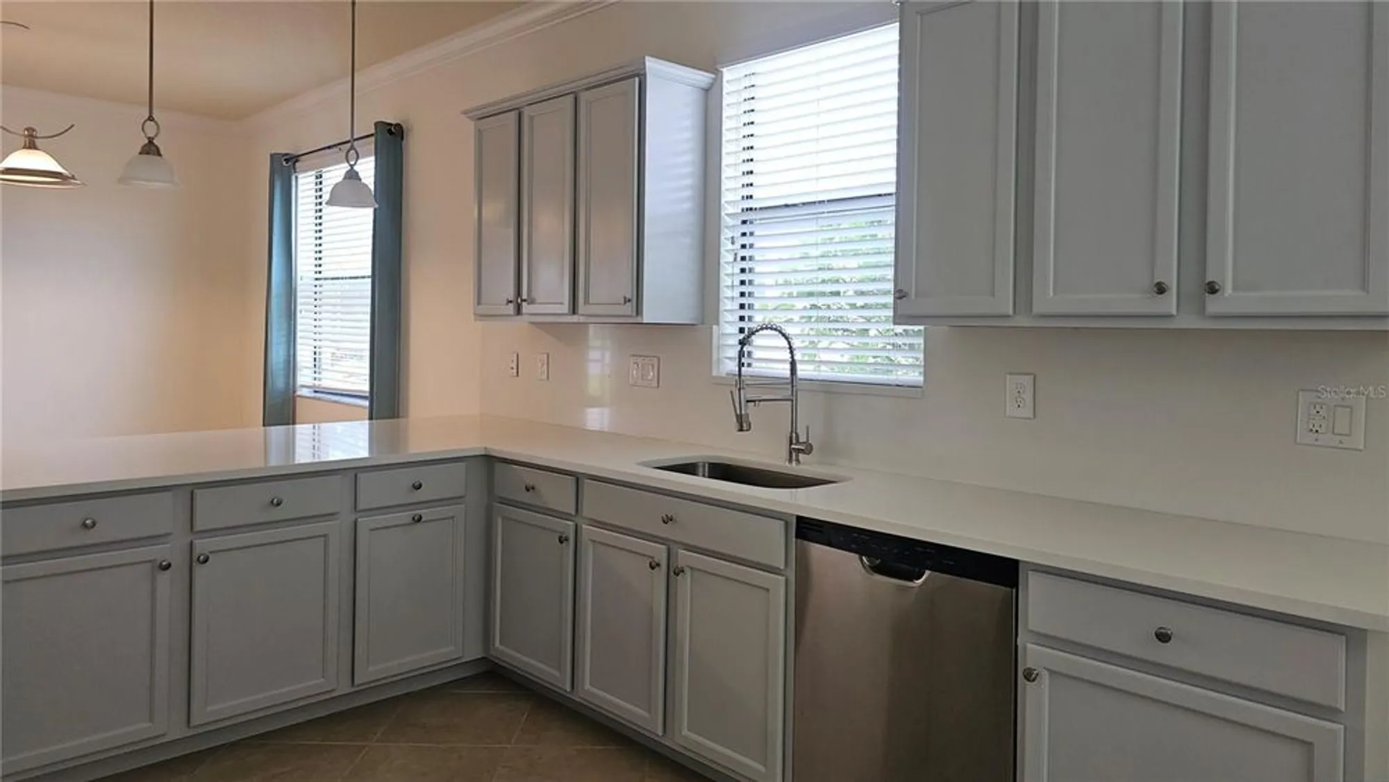 Property Slideshow image 9 of 53 | 7114 quiet creek dr, Bradenton, FL, 34212