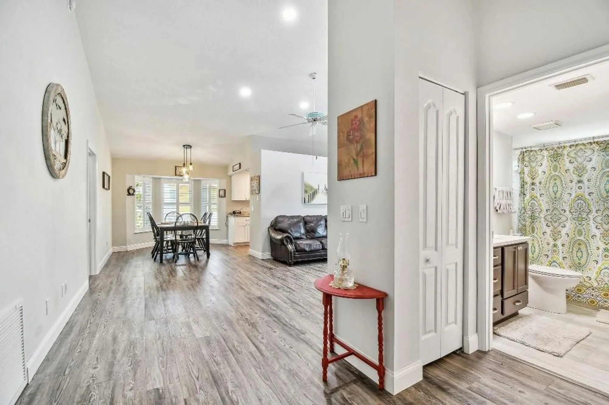 Property Slideshow image 4 of 23 | 2291 americus blvd 41, Clearwater, FL, 33763