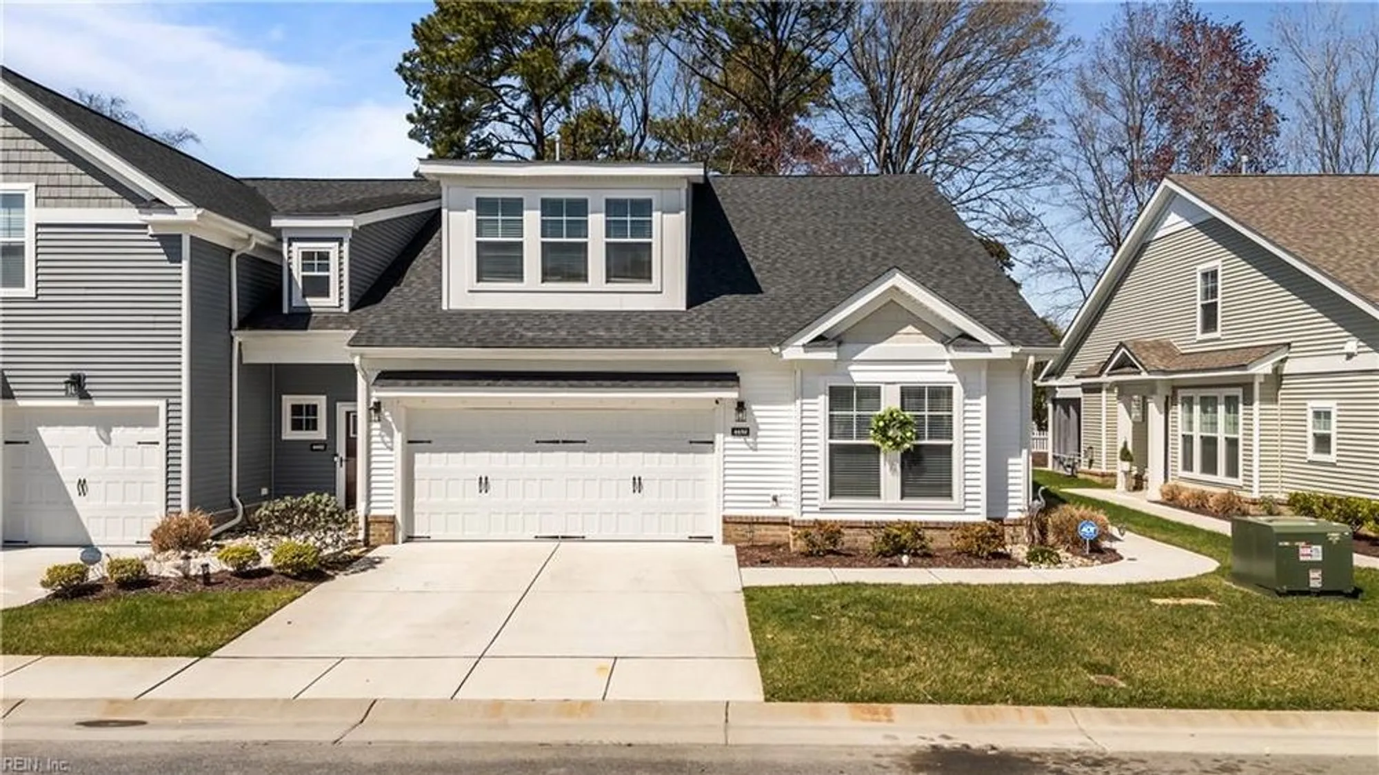 Property Slideshow image 2 of 50 | 4650 longleaf pl, Chesapeake, VA, 23321