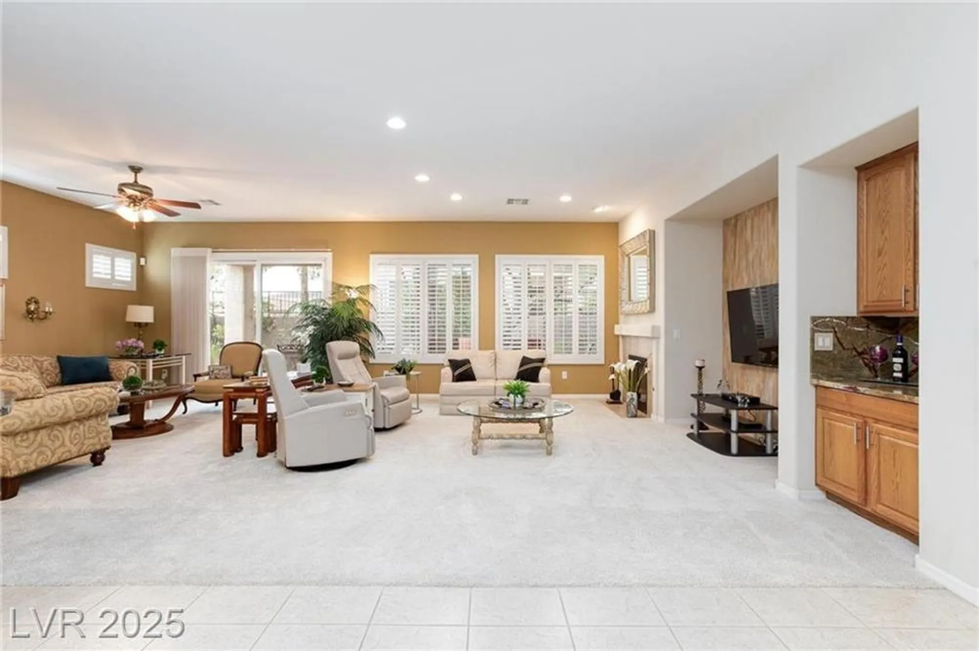 Property Slideshow image 11 of 43 | 2120 twin falls dr, Henderson, NV, 89044