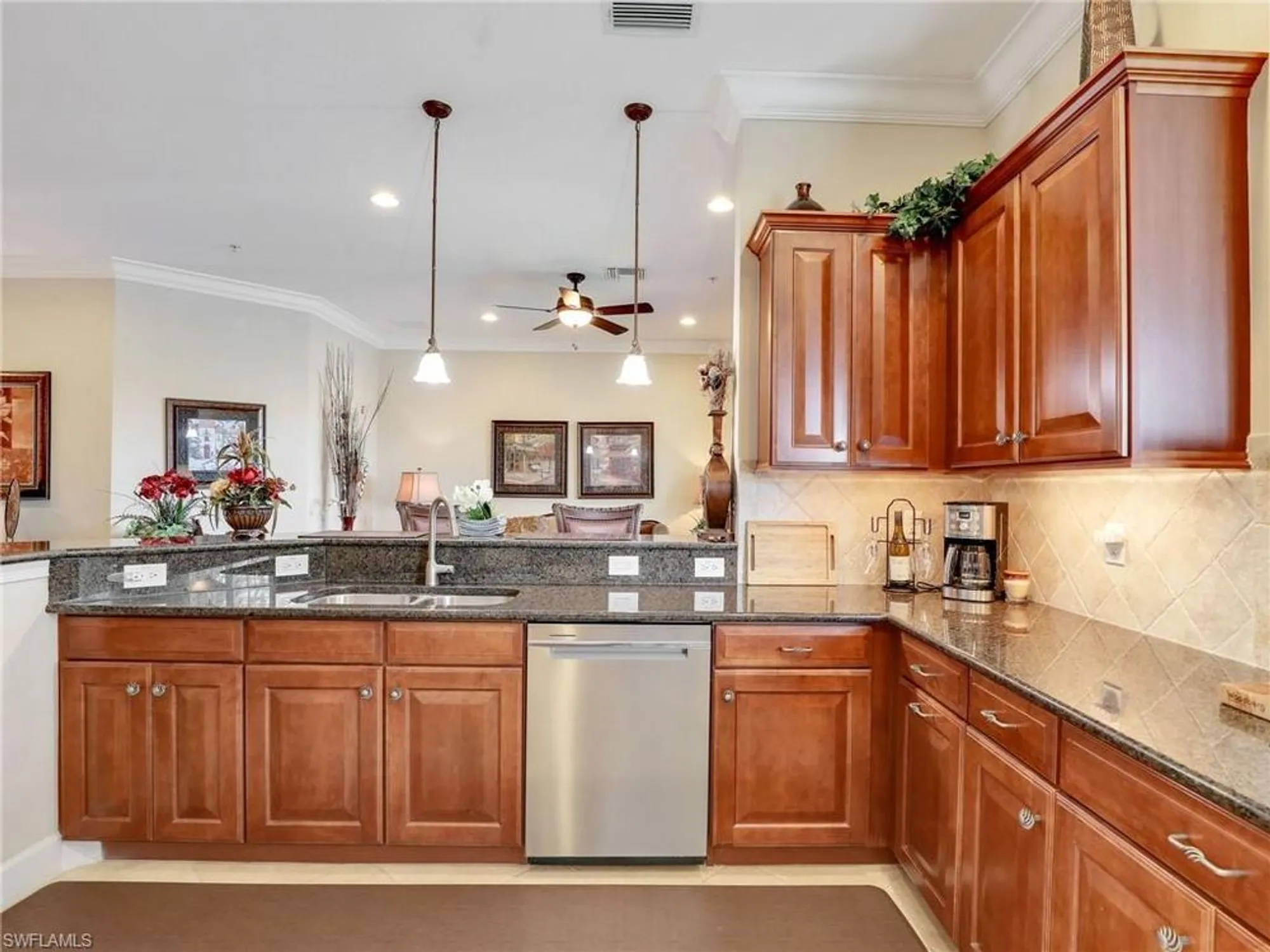 Property Slideshow image 15 of 43 | 10370 glastonbury cir 202, Fort Myers, FL, 33913