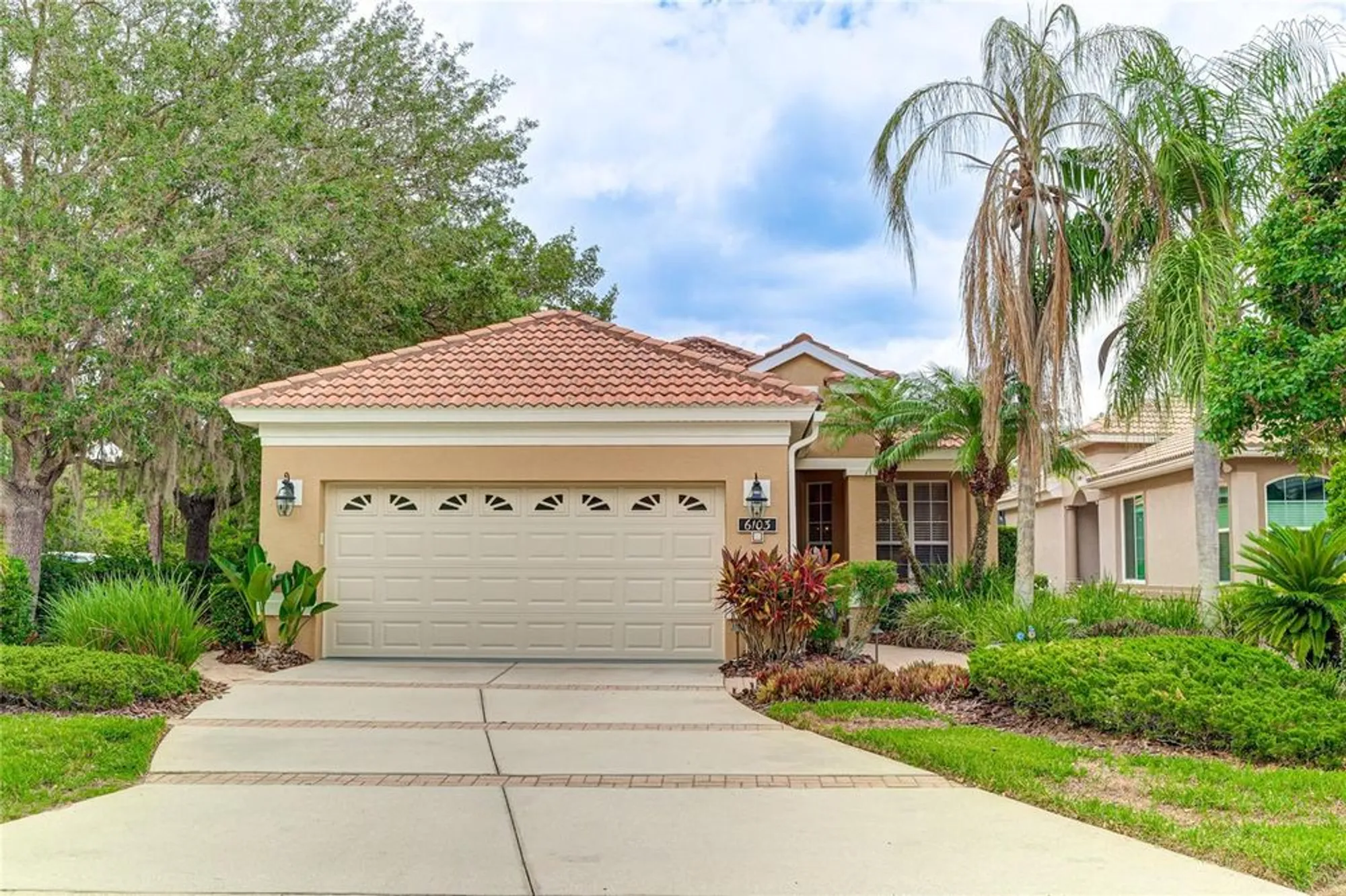 Property Slideshow image 2 of 38 | 6103 aviary ct, Bradenton, FL, 34203