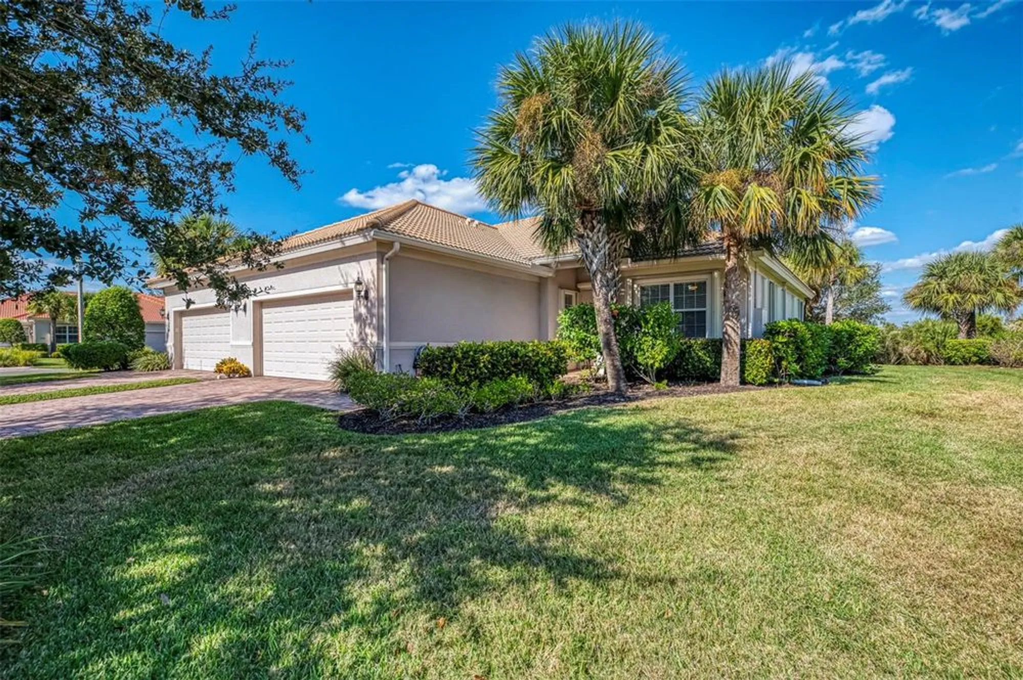 Property Slideshow image 5 of 89 | 4751 club dr, Port Charlotte, FL, 33953