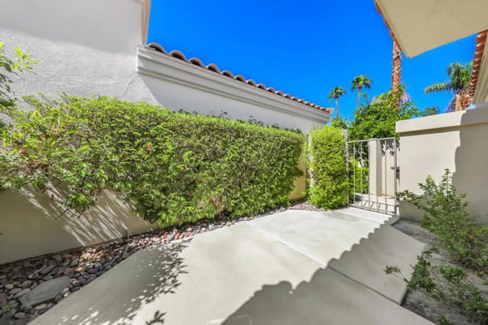 Property Slideshow image 26 of 53 | 55280 riviera, La Quinta, CA, 92253