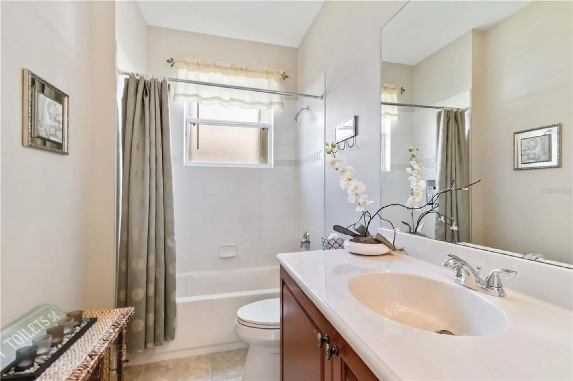 Property Slideshow image 11 of 31 | 4211 64th dr e unit e, Sarasota, FL, 34243
