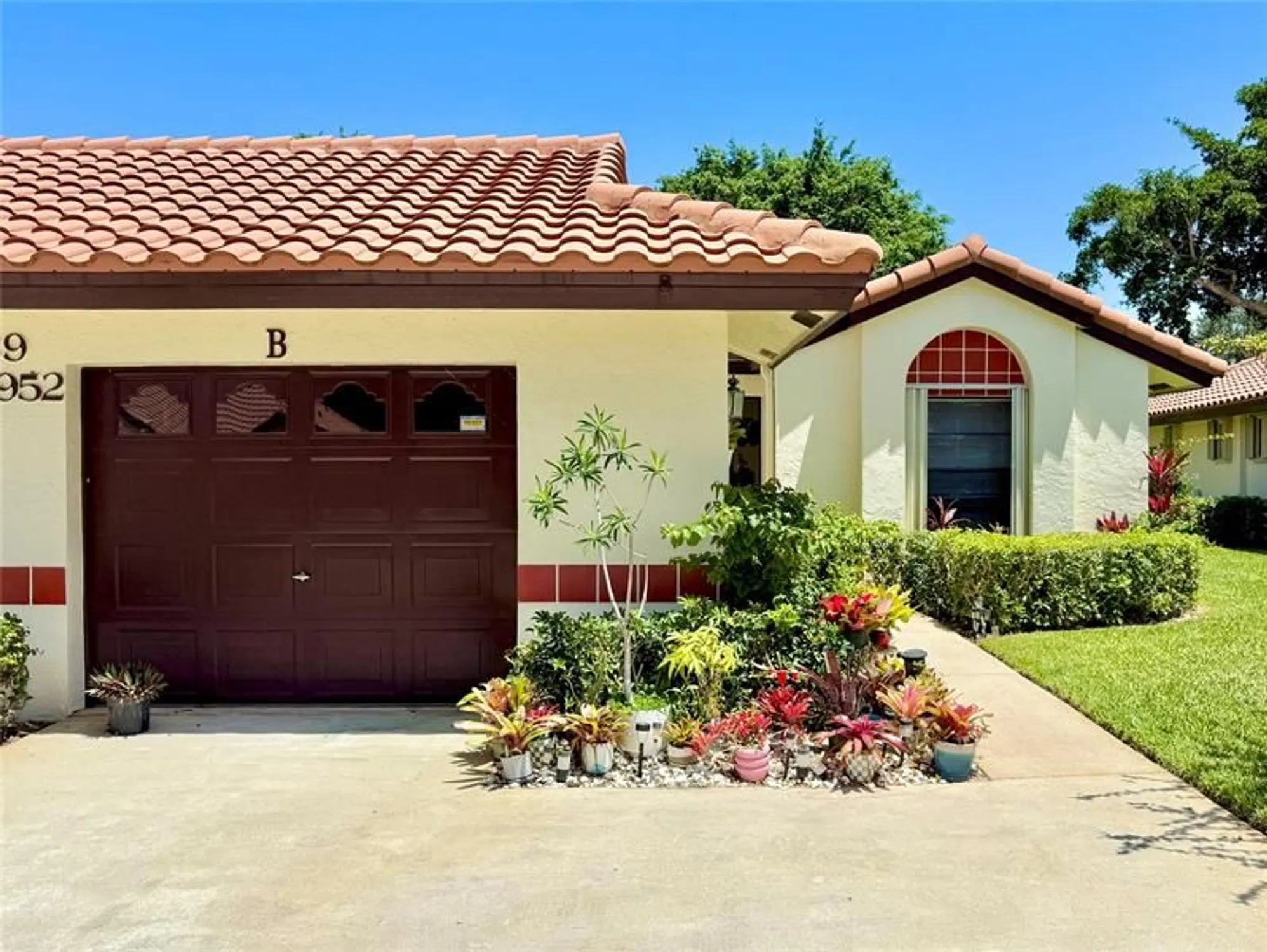 Property Slideshow image 1 of 48 | 10952 roebelini palm ct b, Boynton Beach, FL, 33437