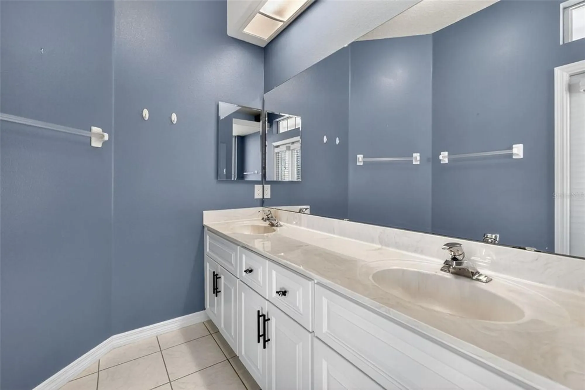 Property Slideshow image 27 of 66 | 21607 regency park ln, Leesburg, FL, 34748