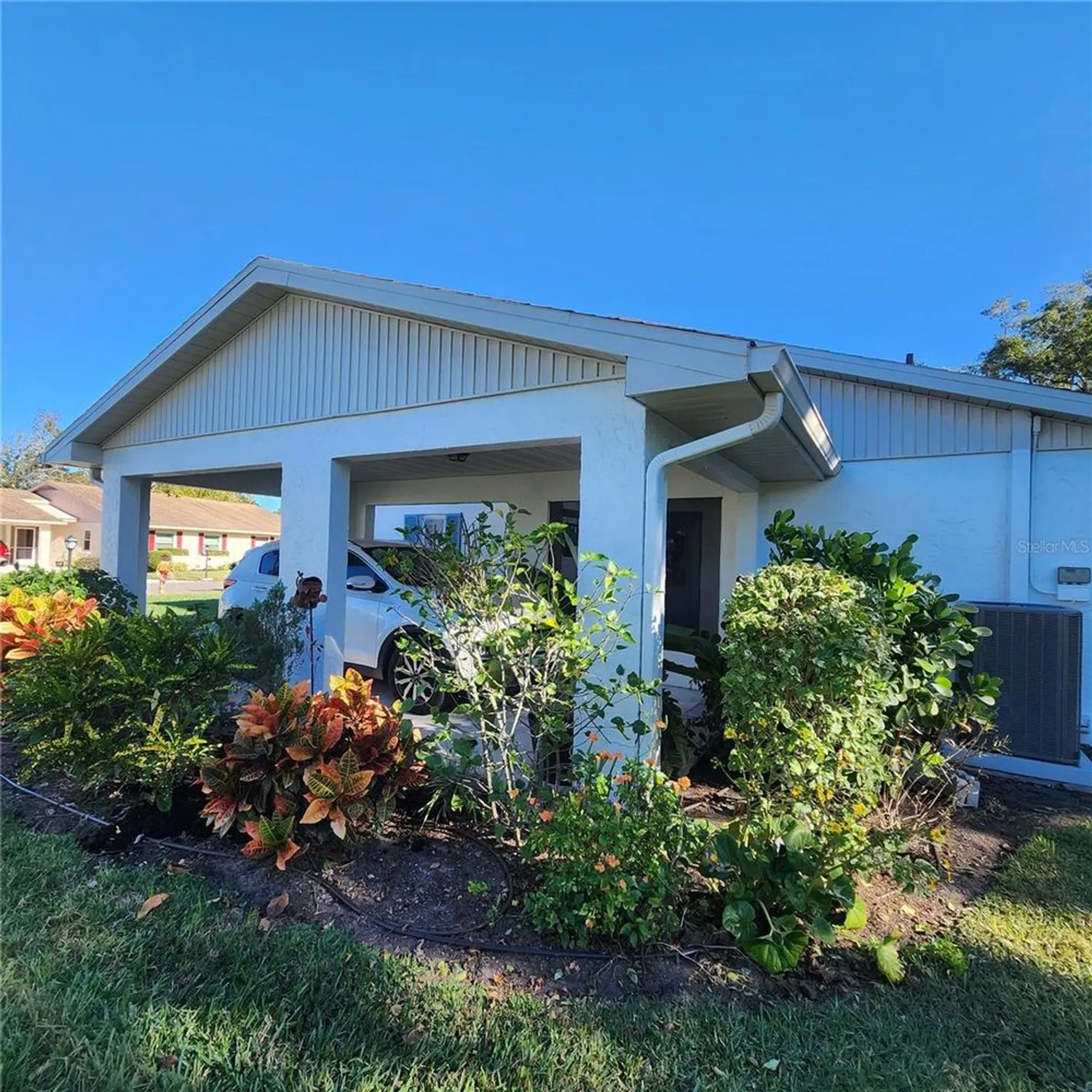 Property Slideshow image 12 of 13 | 511 finsbury cir b, Sun City Center, FL, 33573