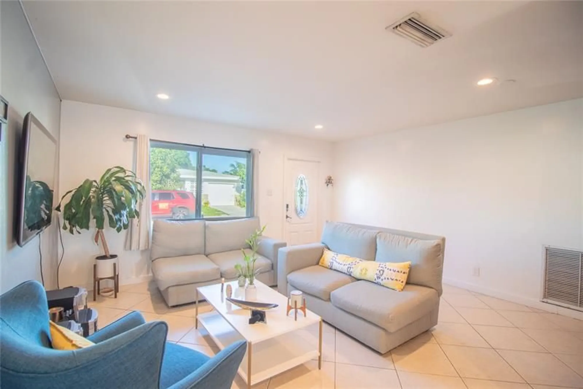 Property Slideshow image 10 of 46 | 730 nw 75th ave, Margate, FL, 33063