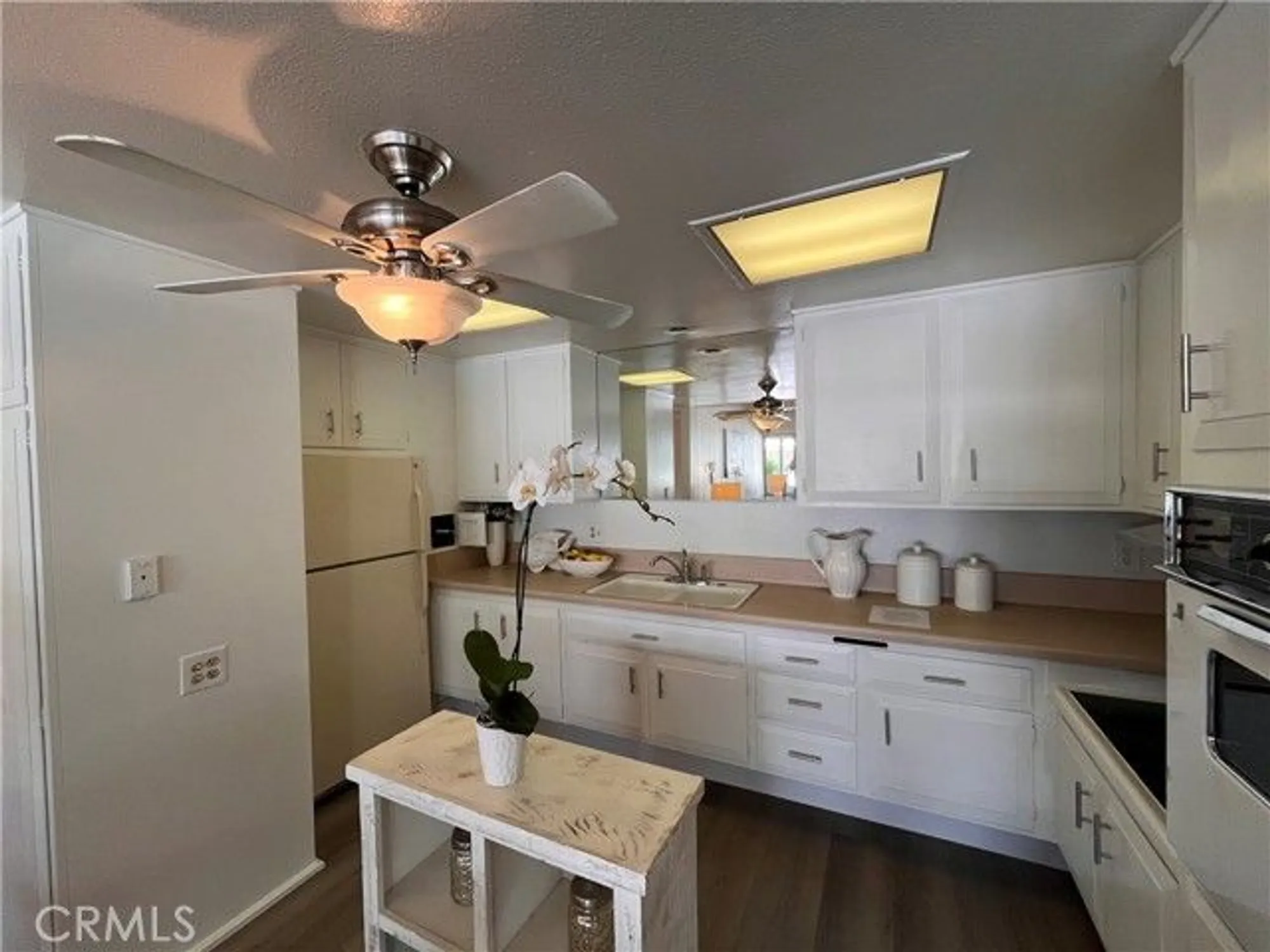 Property Slideshow image 6 of 24 | 13081 oak hills dr # m9-223i, Seal Beach, CA, 90740