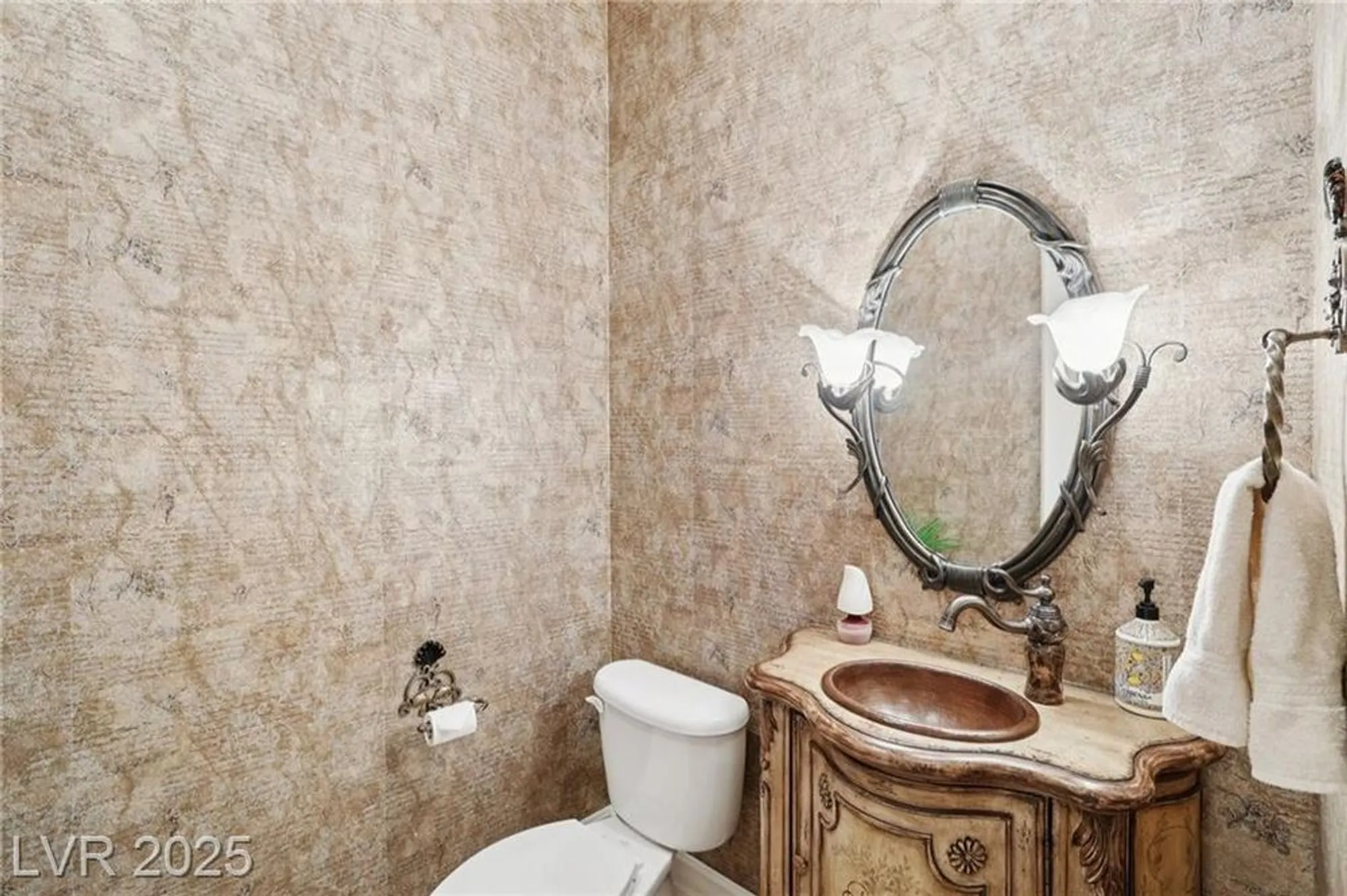 Property Slideshow image 32 of 38 | 2359 blooming valley ct, Henderson, NV, 89052