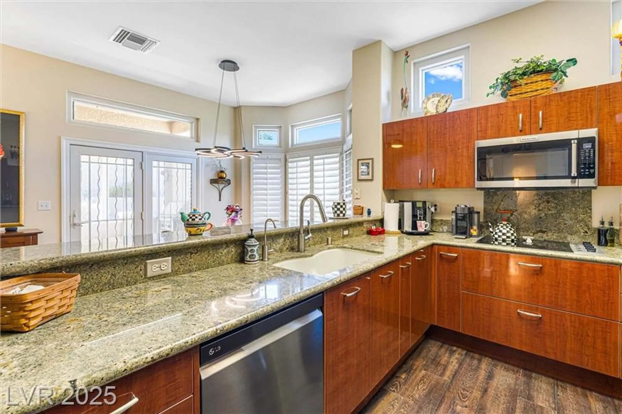 Property Slideshow image 20 of 55 | 1901 capestone st, Las Vegas, NV, 89134