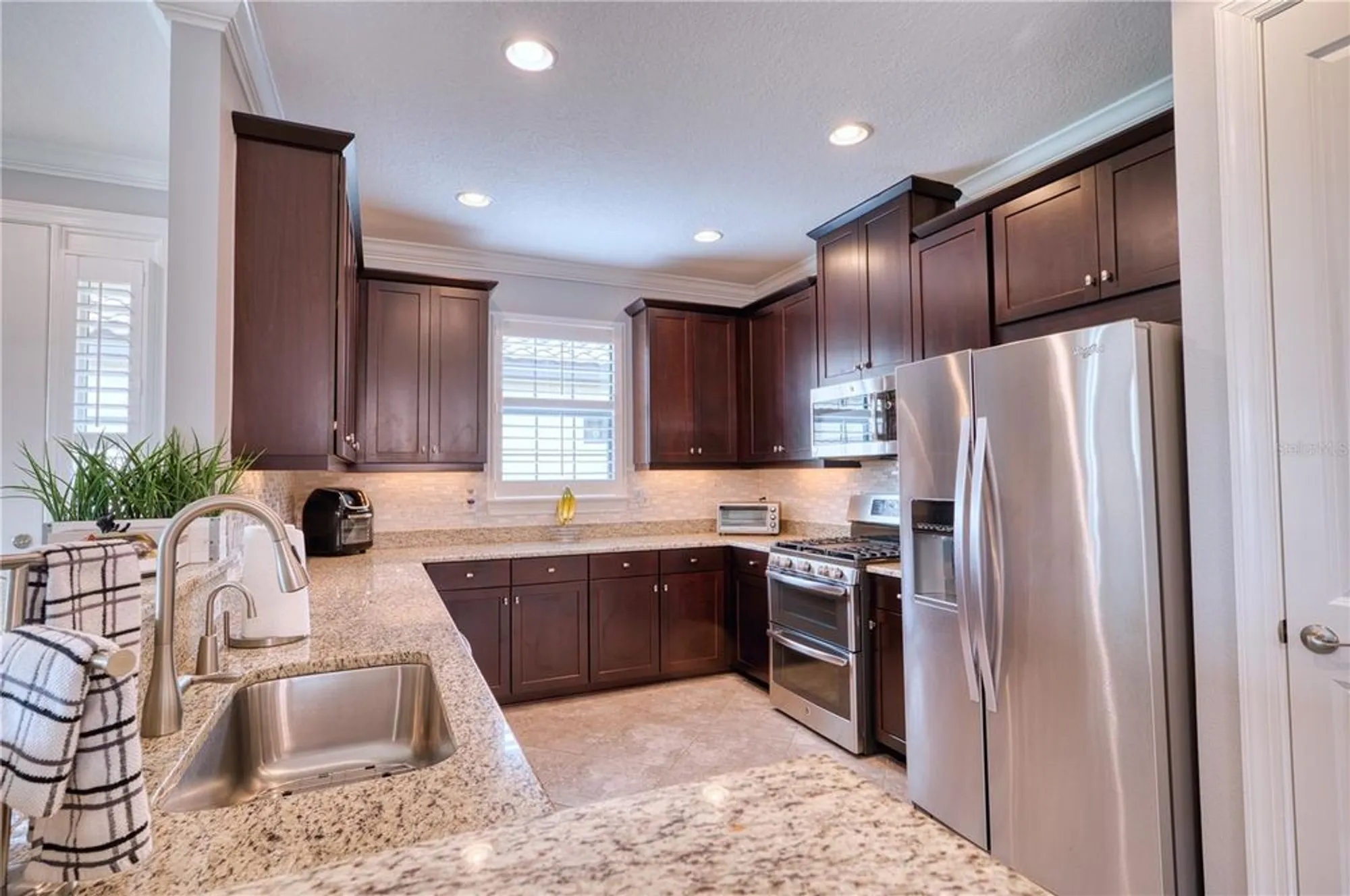 Property Slideshow image 13 of 59 | 4713 stafford ct, Palmetto, FL, 34221