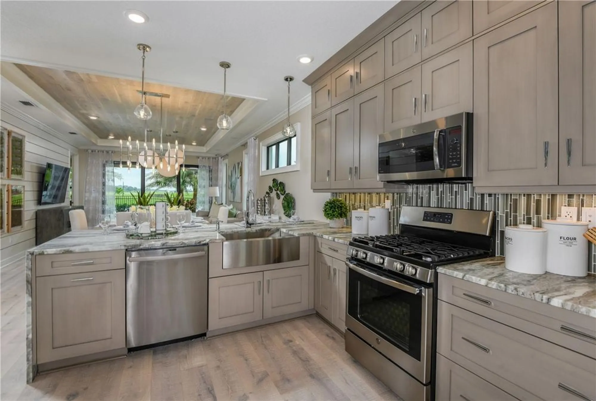 Property Slideshow image 9 of 64 | 18352 rockport pl, Lakewood Ranch, FL, 34211