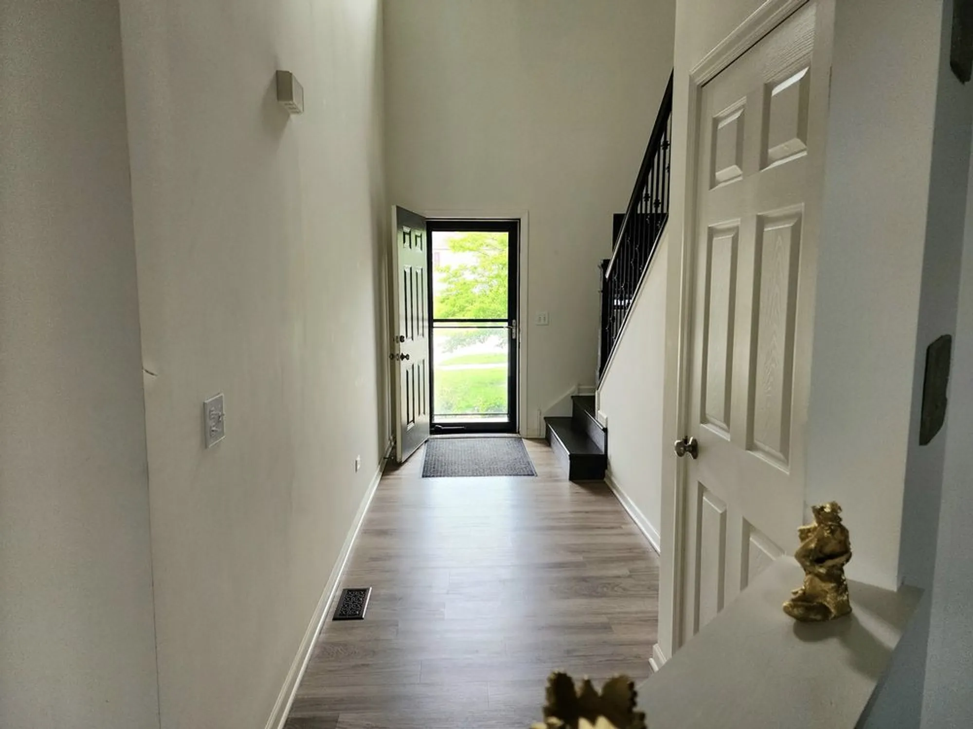 Property Slideshow image 3 of 29 | 2003 magenta ln, Algonquin, IL, 60102