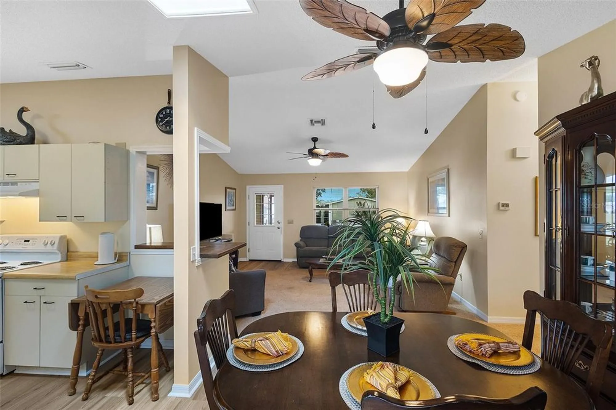 Property Slideshow image 10 of 34 | 1536 e schwartz blvd, The Villages, FL, 32159