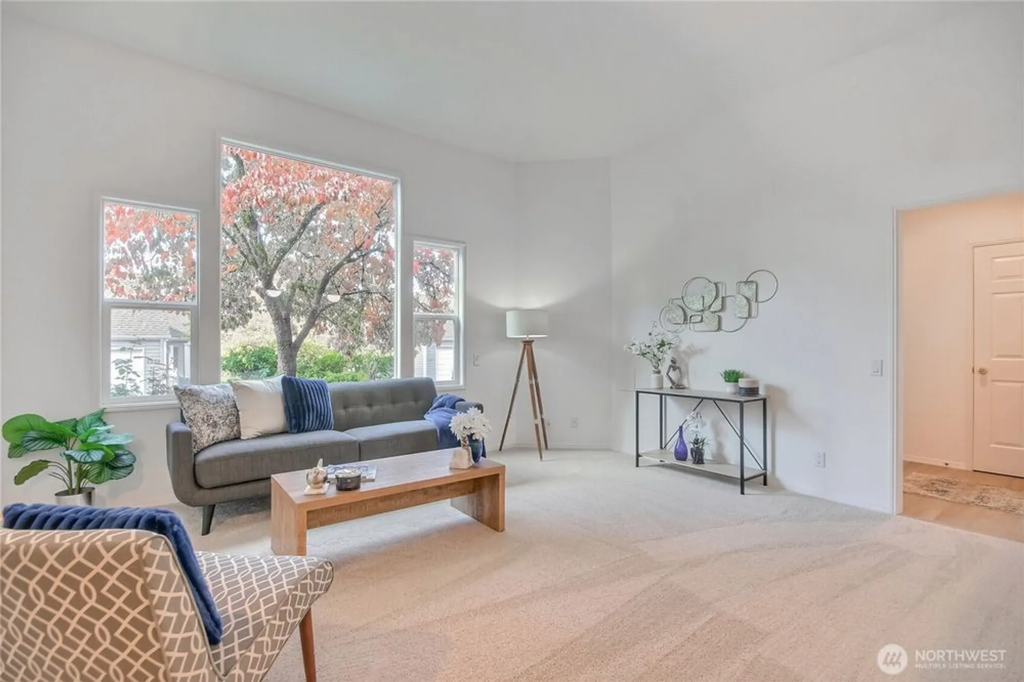 Property Slideshow image 12 of 38 | 4228 221st pl se # 1083, Issaquah, WA, 98029