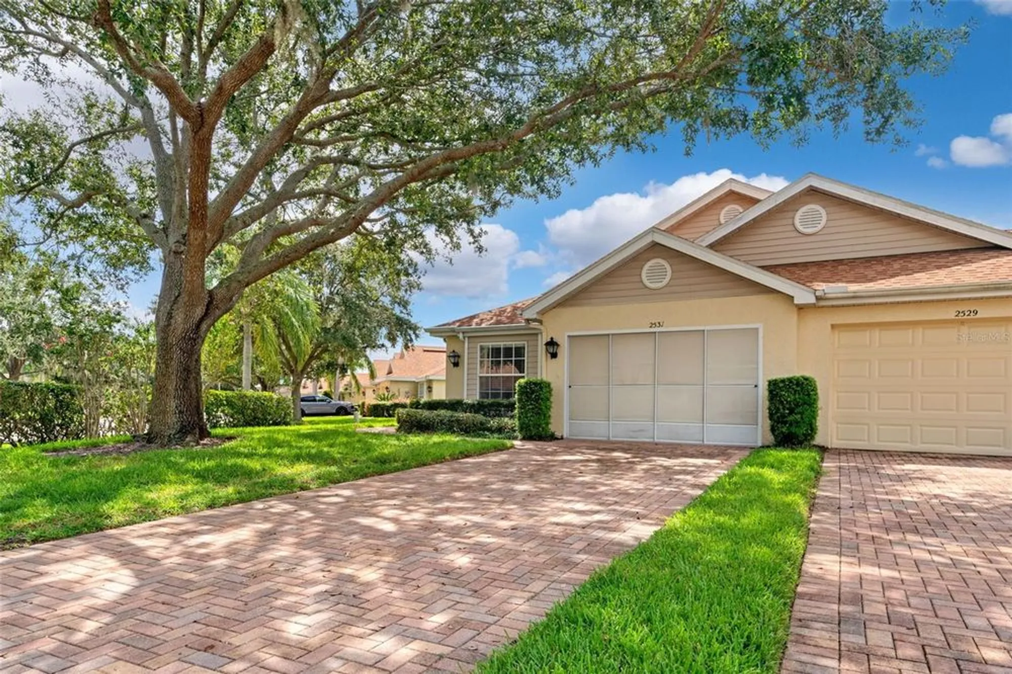 Property Slideshow image 3 of 43 | 2531 new haven cir # 2531, Sun City Center, FL, 33573