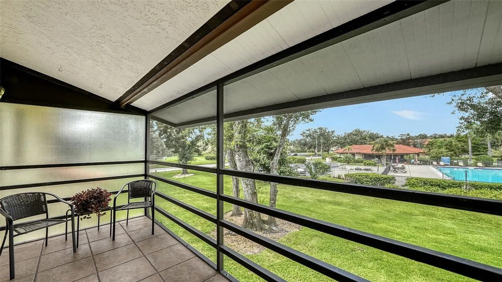 Property Slideshow image 12 of 36 | 5785 gardens dr # 5785, Sarasota, FL, 34243