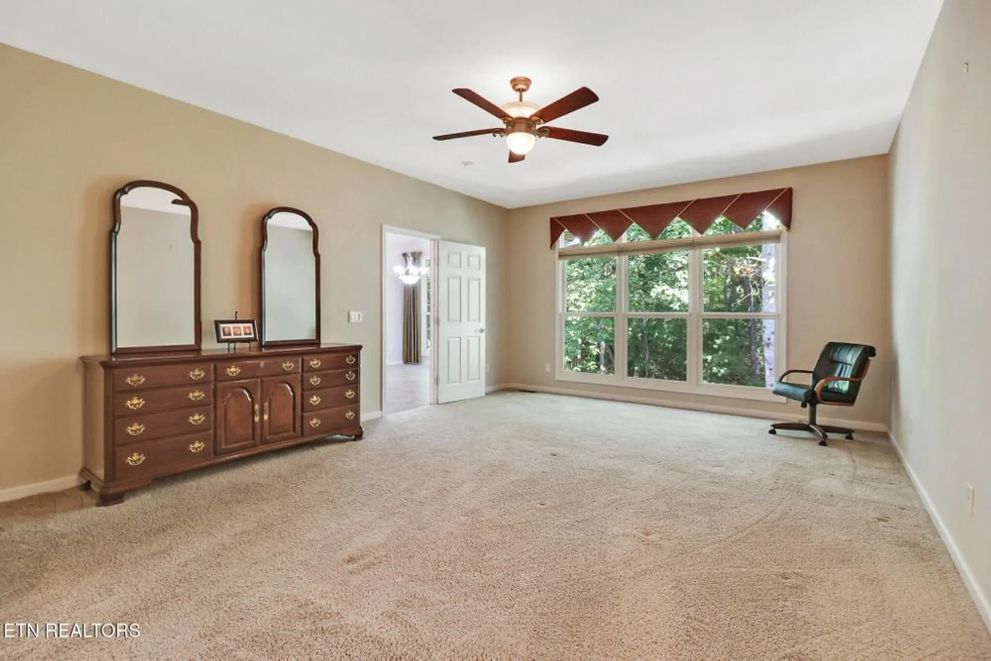 Property Slideshow image 22 of 52 | 123 lafayette pt apt 1, Crossville, TN, 38558