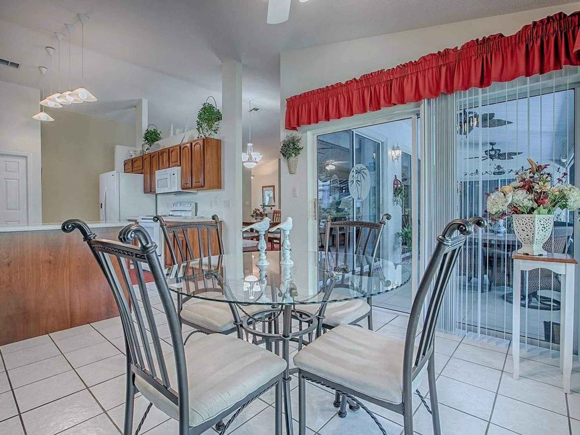 Property Slideshow image 20 of 62 | 25749 whisper oaks rd, Leesburg, FL, 34748