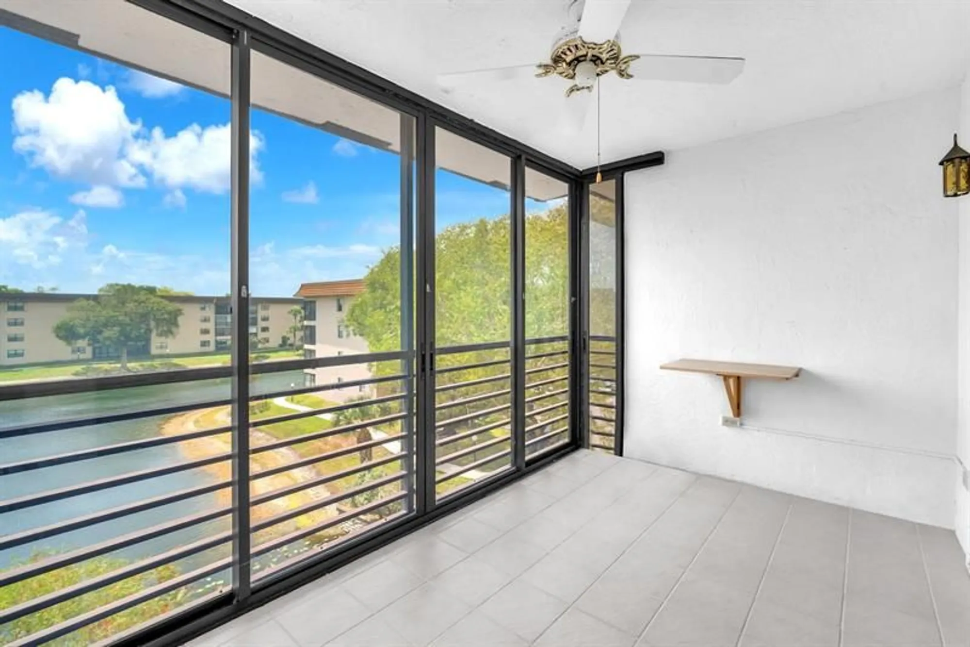 Property Slideshow image 11 of 26 | 4930 e sabal palm blvd 414, Tamarac, FL, 33319