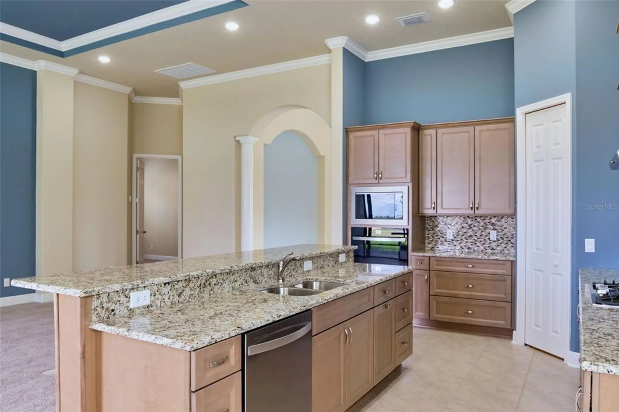 Property Slideshow image 12 of 36 | 1363 w greenmeadow path, Hernando, FL, 34442