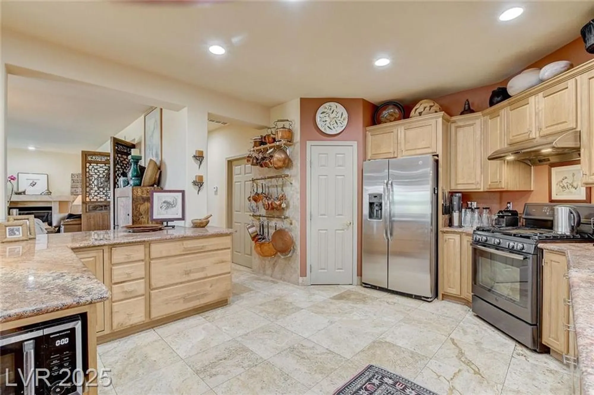 Property Slideshow image 19 of 56 | 5152 vincitor st, Las Vegas, NV, 89135