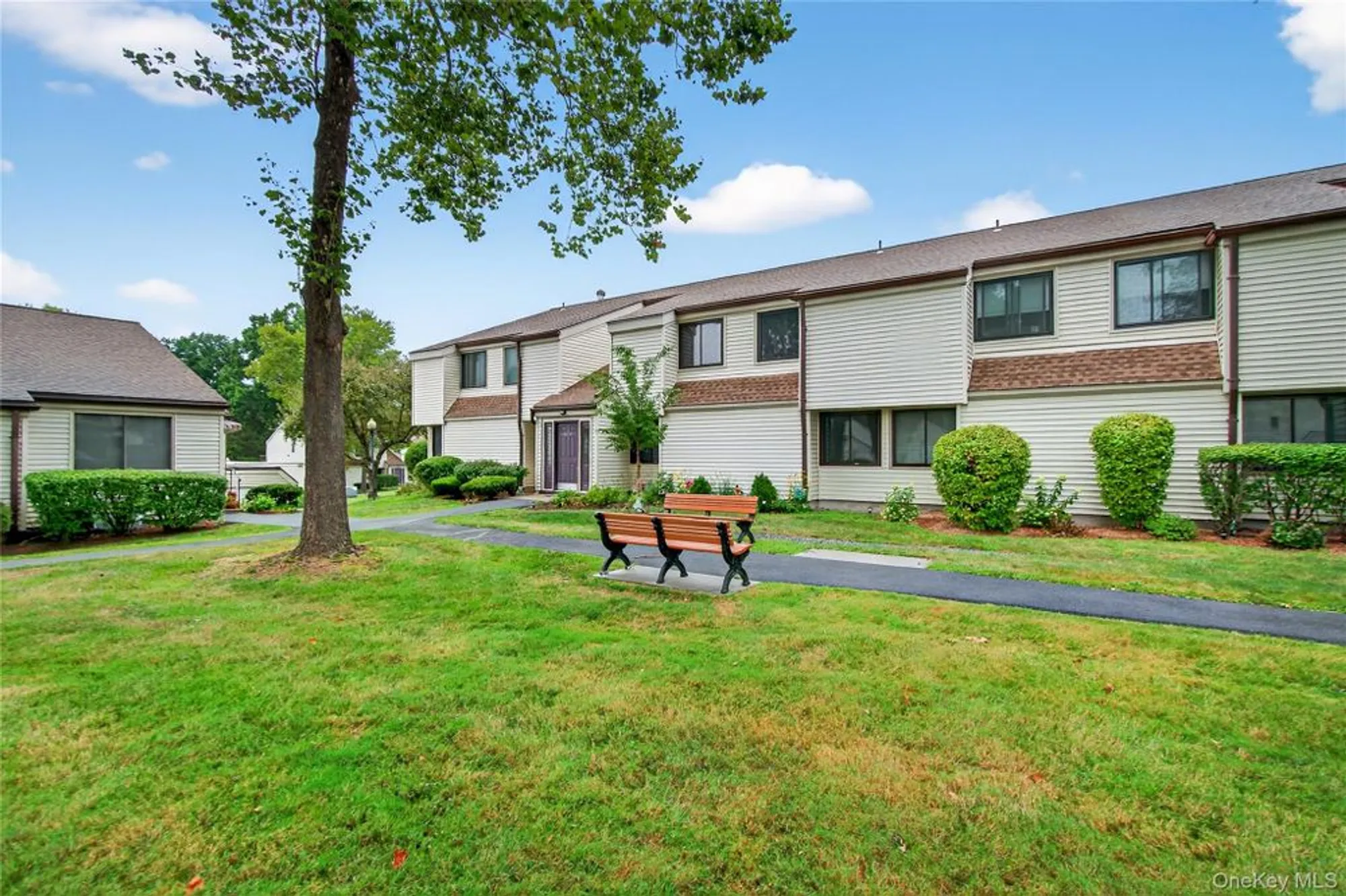 Property Slideshow image 2 of 44 | 41 jefferson oval b, Yorktown Heights, NY, 10598