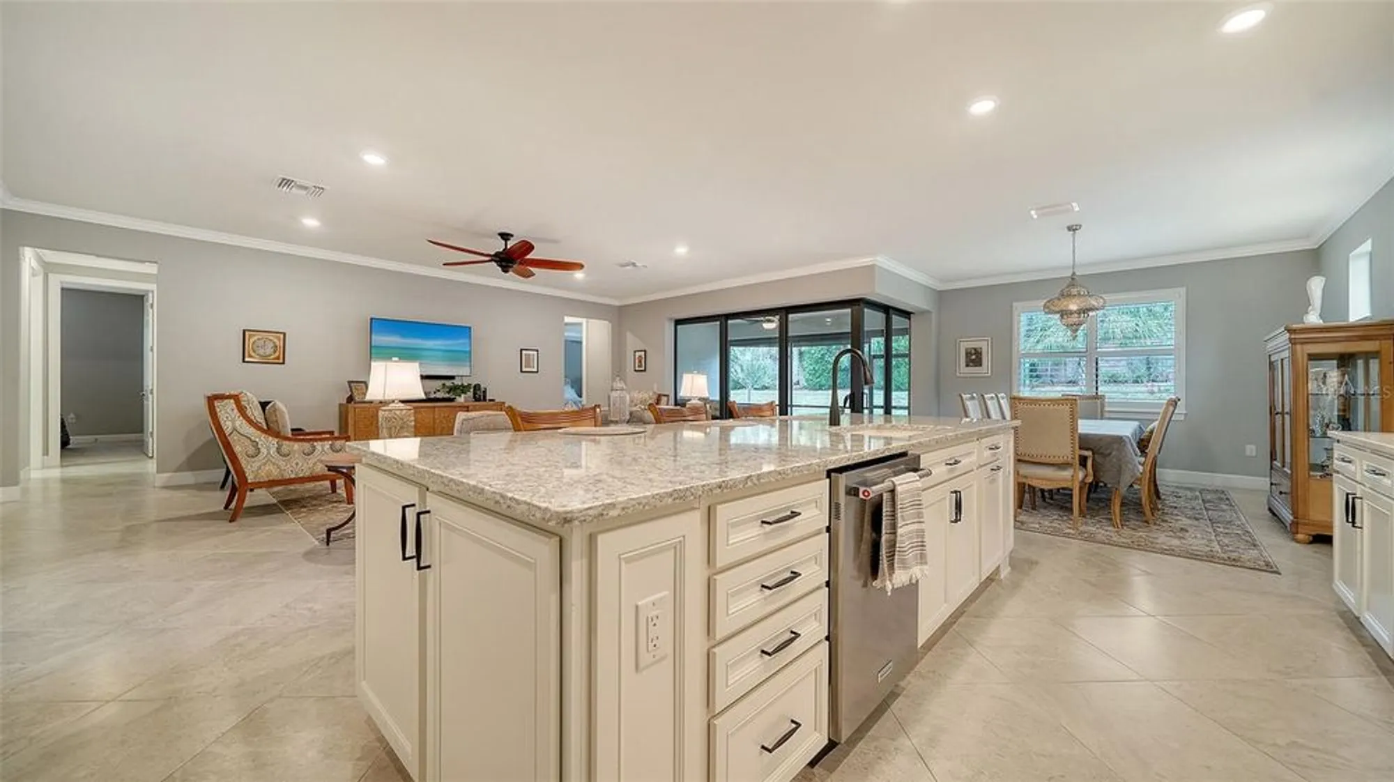 Property Slideshow image 19 of 55 | 6839 chester trl, Bradenton, FL, 34202