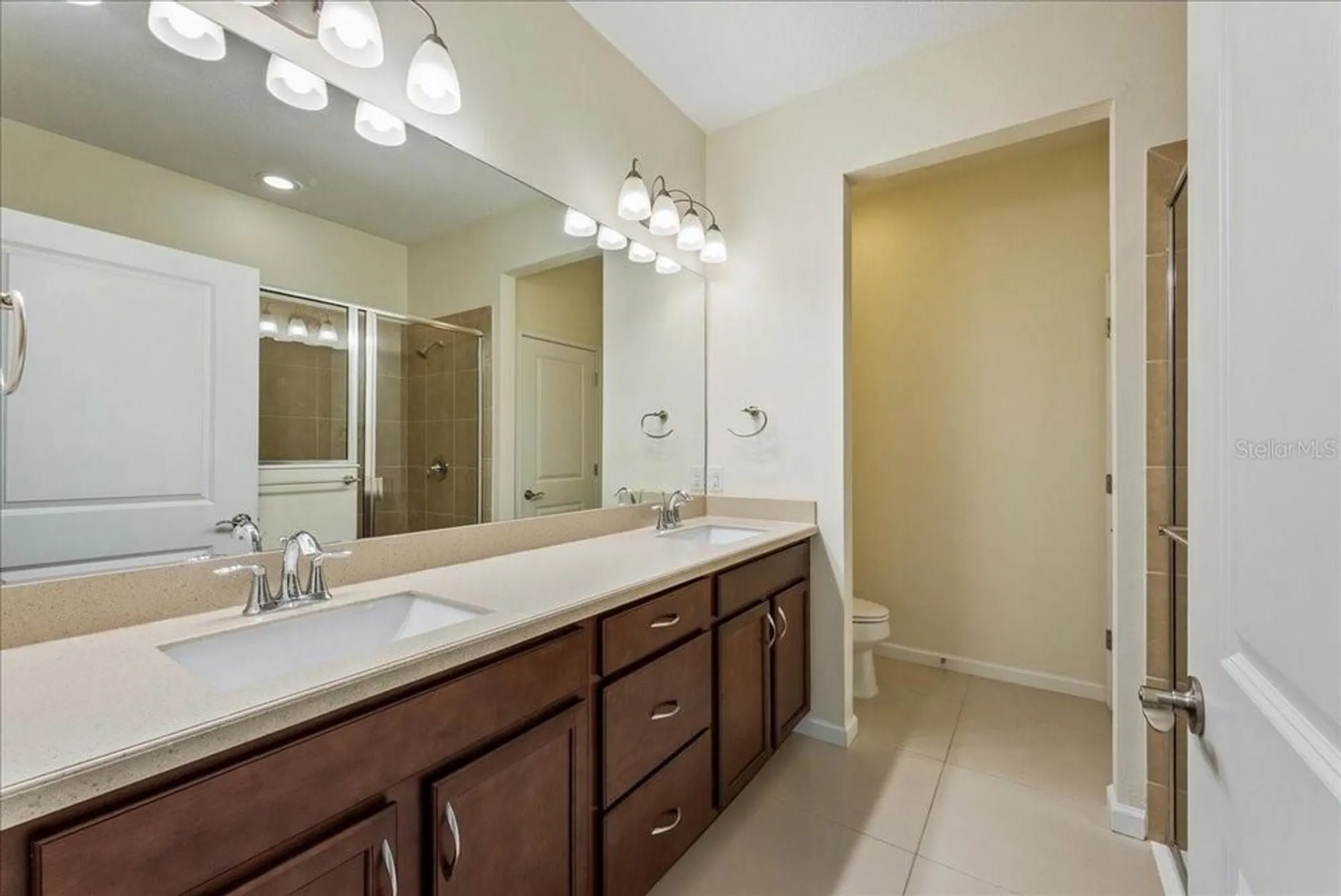 Property Slideshow image 18 of 50 | 11934 meadowgate pl, Lakewood Ranch, FL, 34211