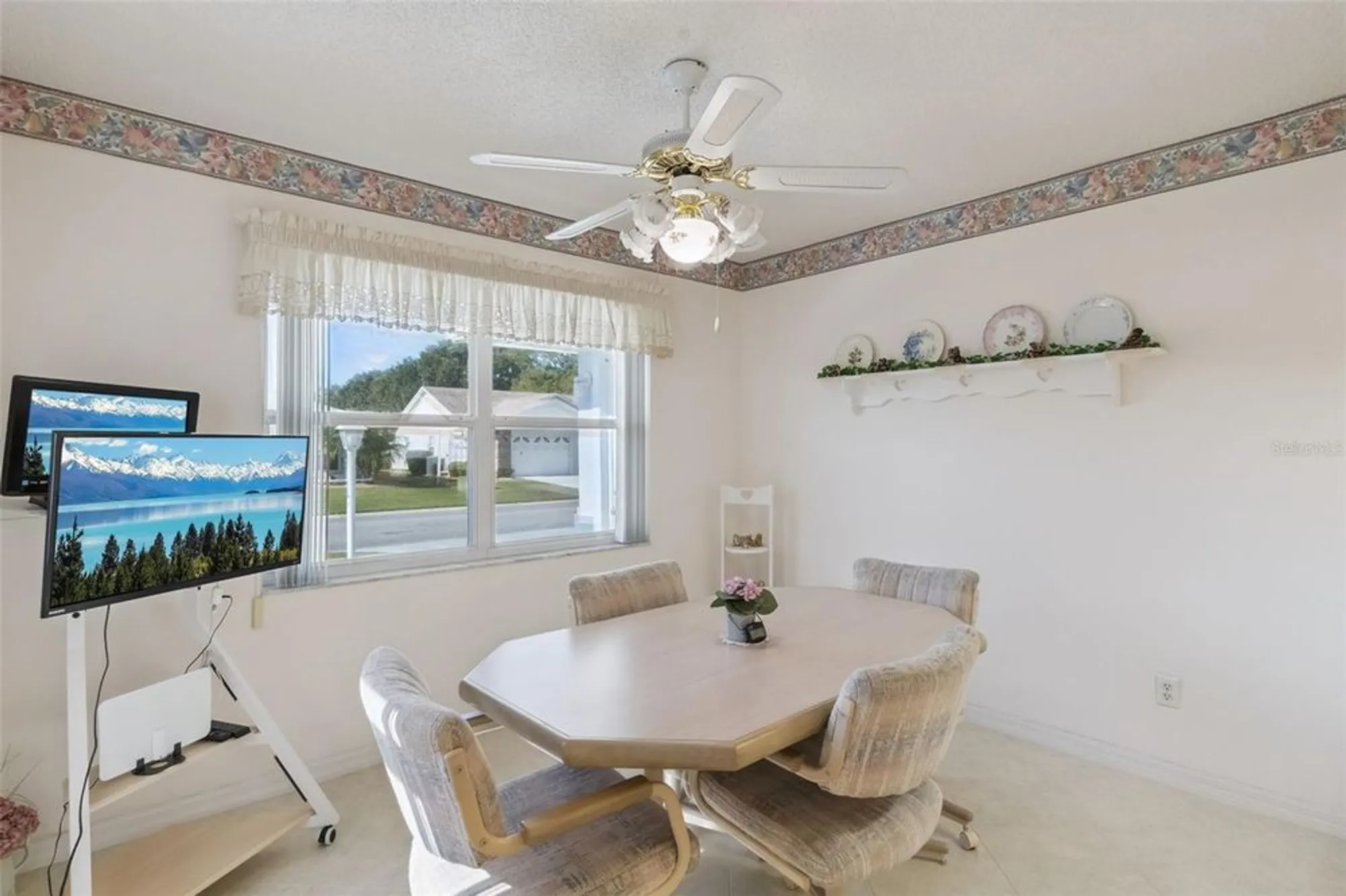 Property Slideshow image 18 of 76 | 6642 borg st, Leesburg, FL, 34748