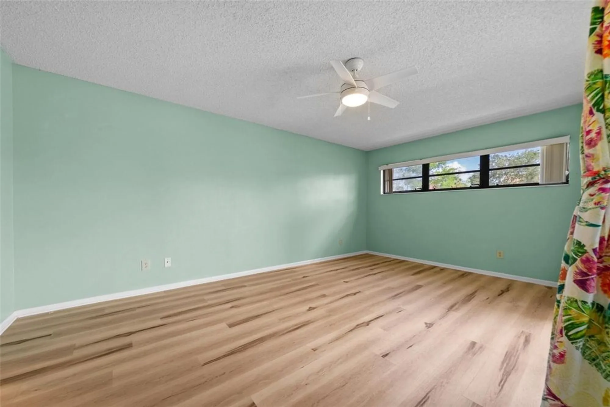 Property Slideshow image 21 of 50 | 6061 fairway ln 1411, Bradenton, FL, 34210