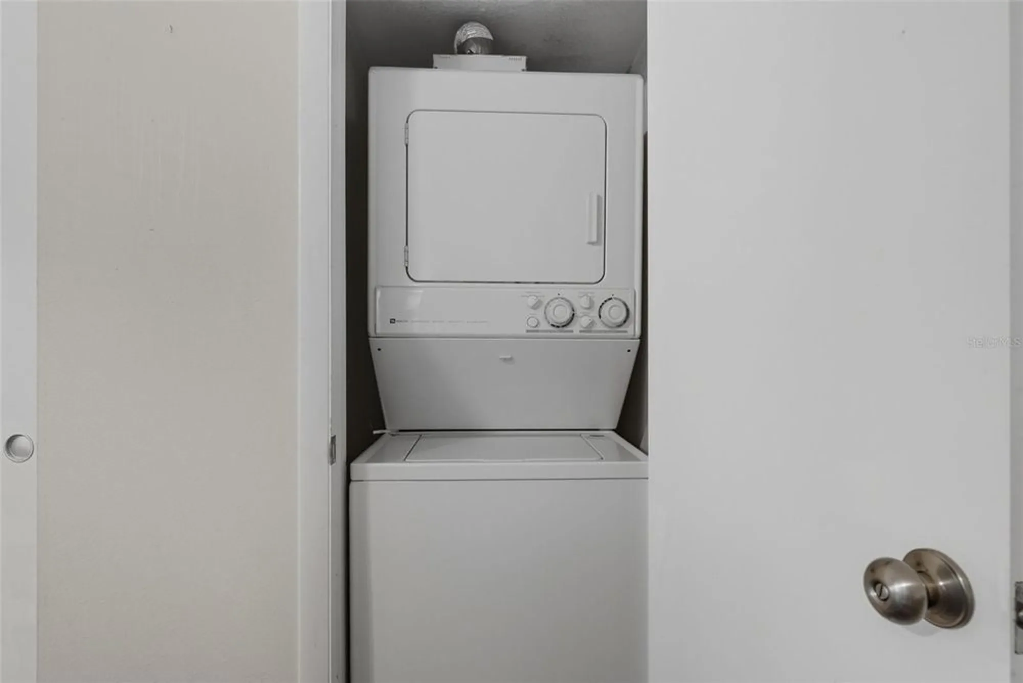 Property Slideshow image 18 of 50 | 2430 florentine way apt 56, Clearwater, FL, 33763