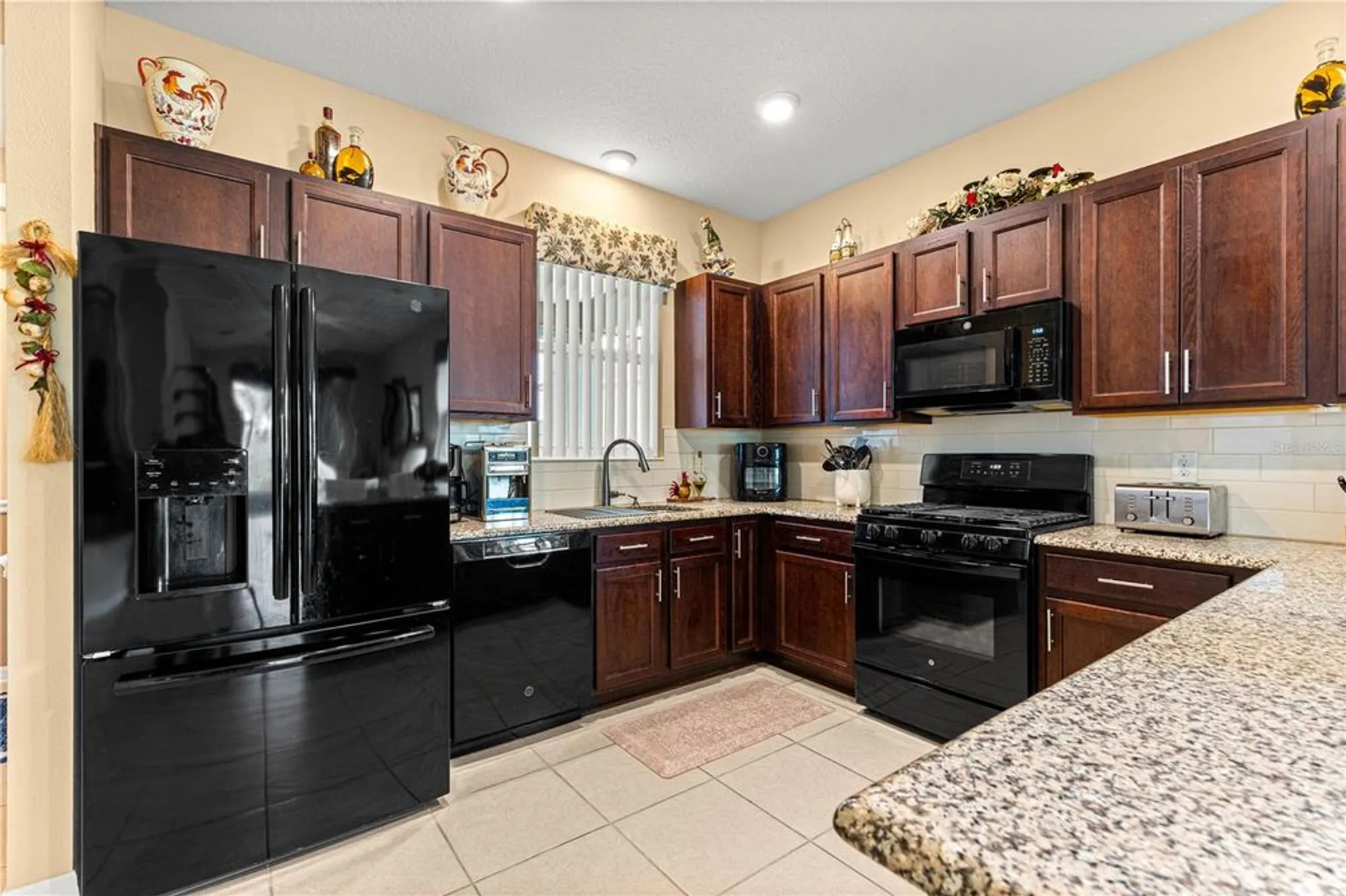 Property Slideshow image 24 of 86 | 9868 sw 100th terrace rd, Ocala, FL, 34481