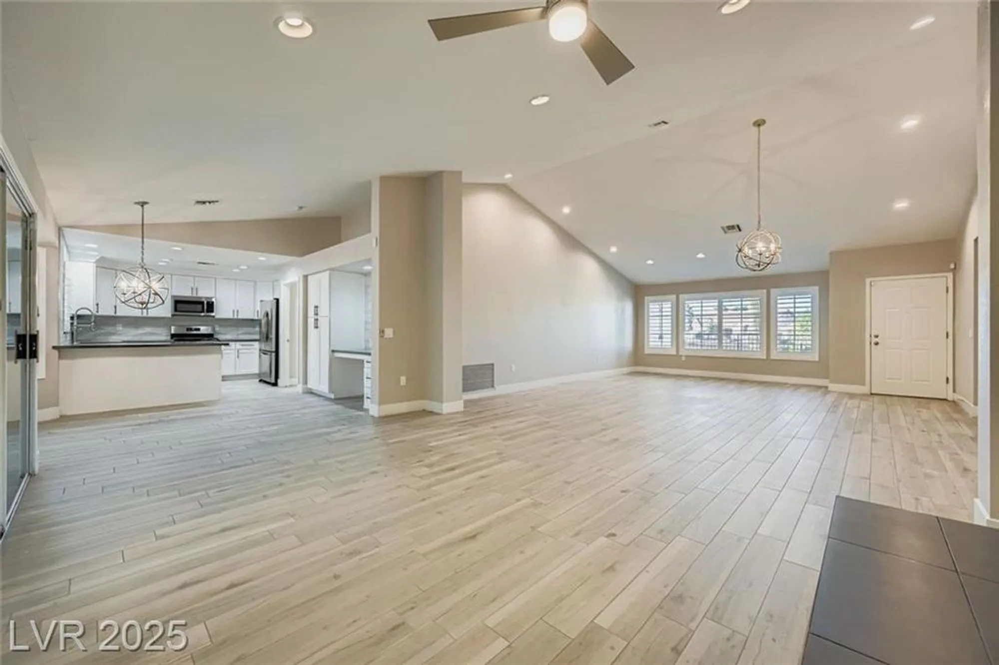 Property Slideshow image 14 of 40 | 9045 firebird dr, Las Vegas, NV, 89134