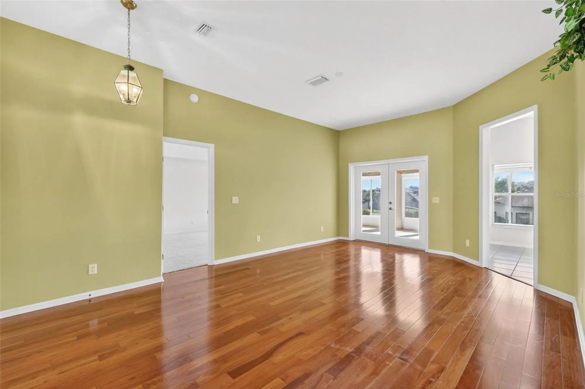 Property Slideshow image 13 of 46 | 5524 saddleback ct, Lady Lake, FL, 32159