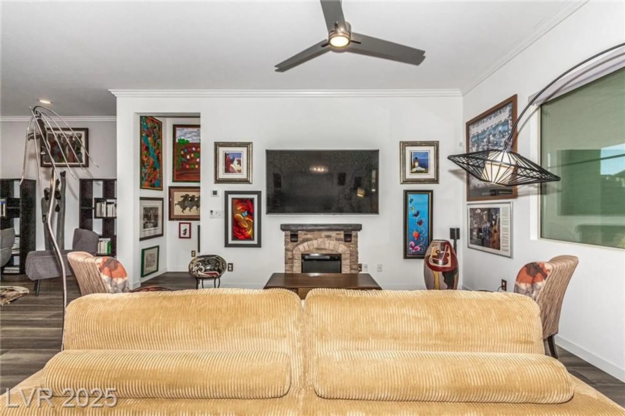 Property Slideshow image 9 of 43 | 685 sunray park st, Henderson, NV, 89011