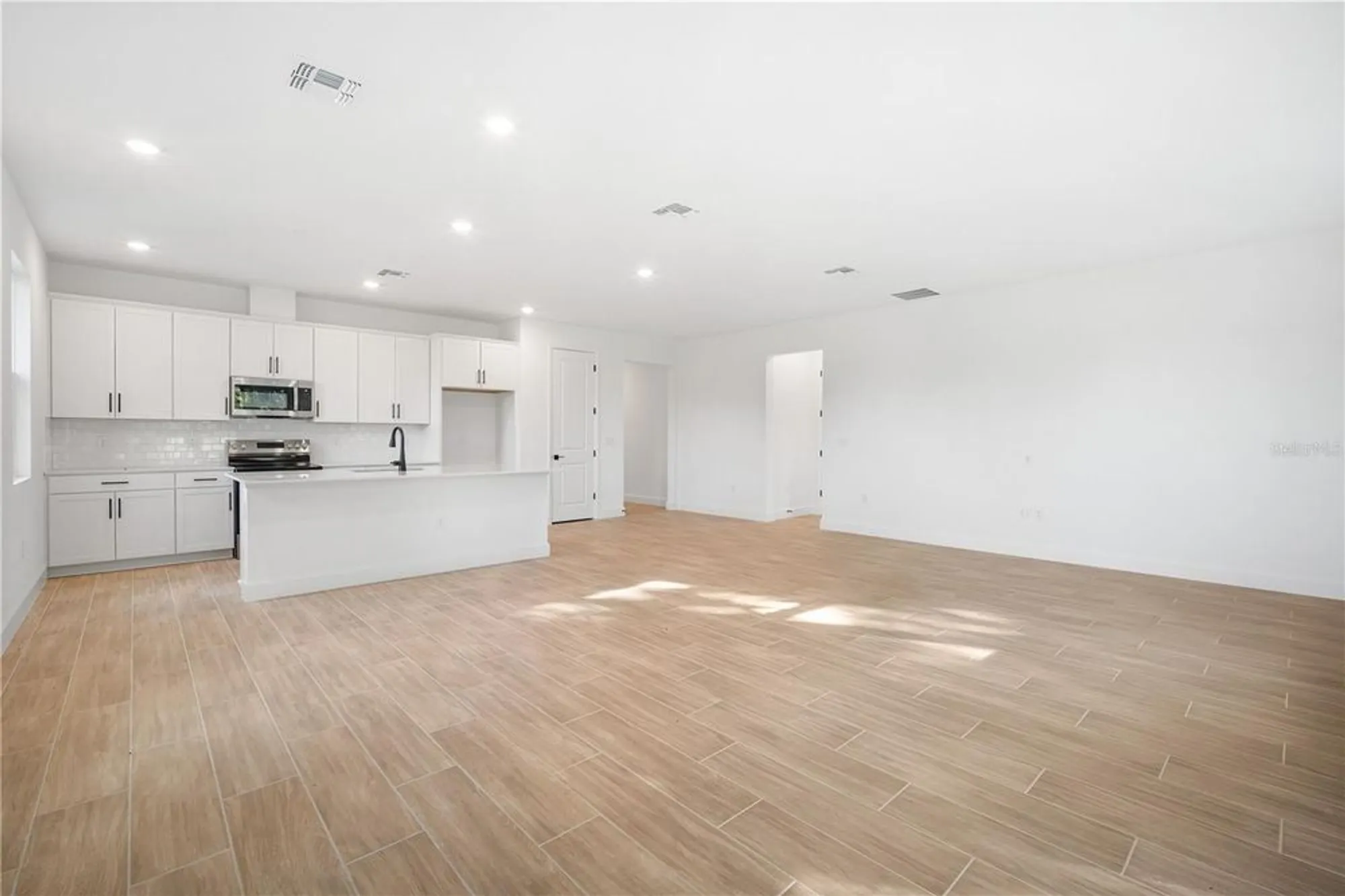 Property Slideshow image 15 of 28 | 9293 players dr, Weeki Wachee, FL, 34613