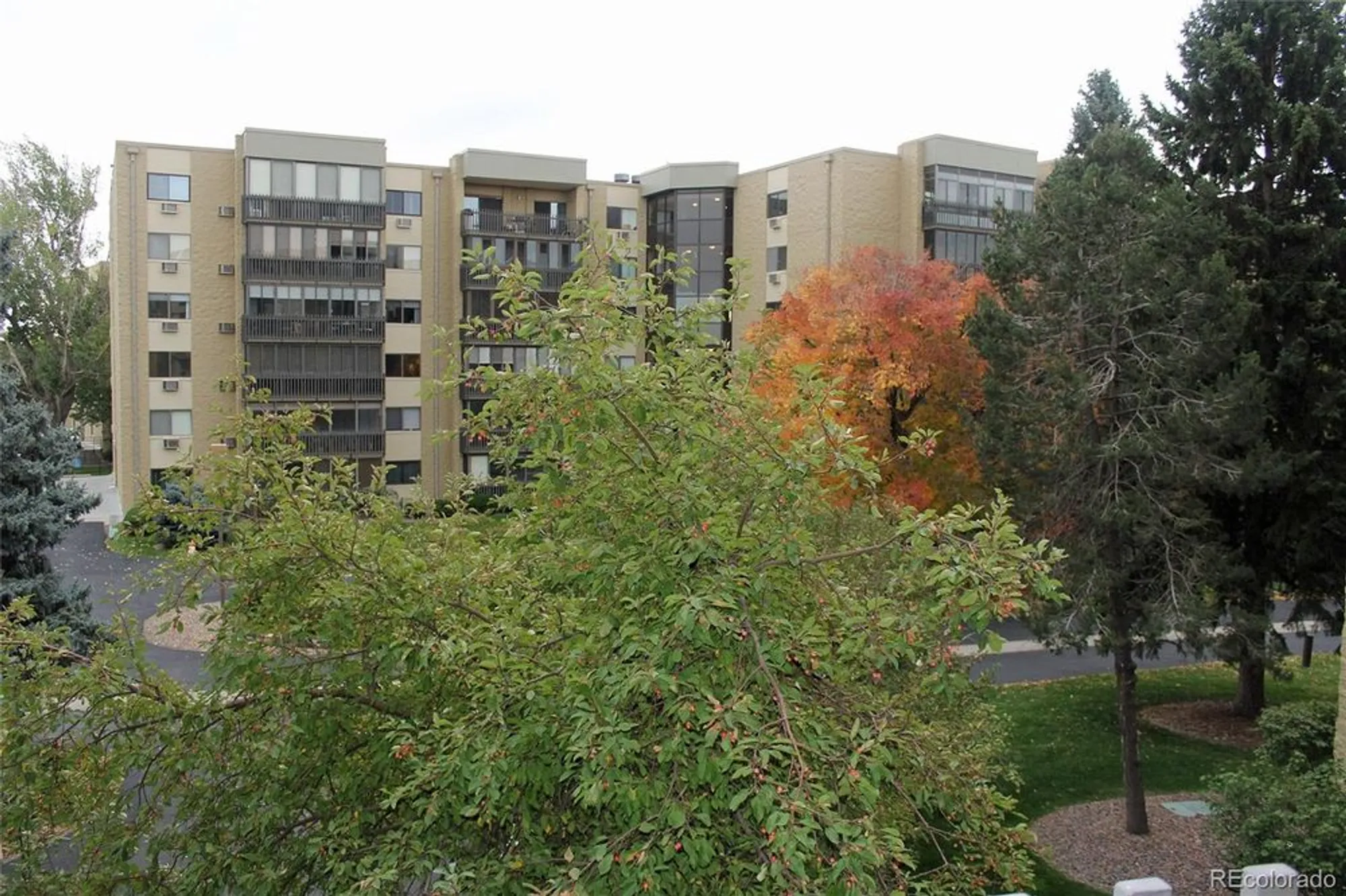 Property Slideshow image 15 of 21 | 14000 e linvale pl 310, Aurora, CO, 80014