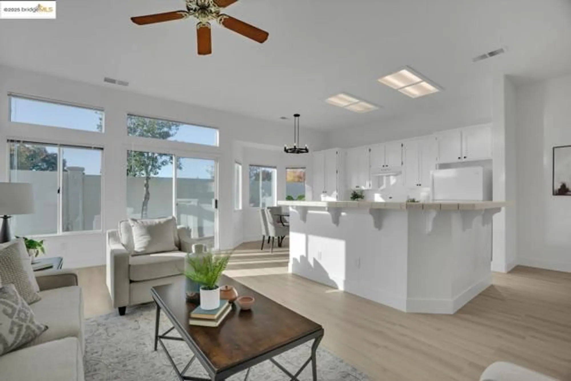 Property Slideshow image 6 of 44 | 1898 crispin dr, Brentwood, CA, 94513