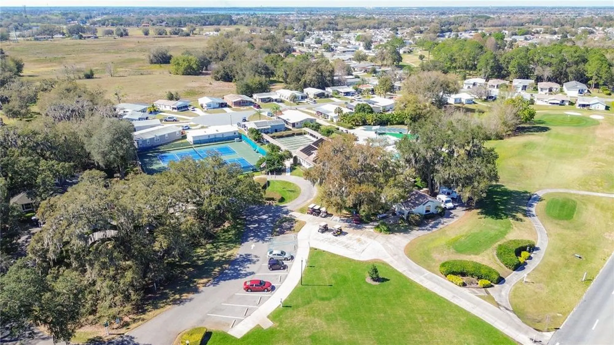 Property Slideshow image 56 of 68 | 32676 oak park dr, Leesburg, FL, 34748