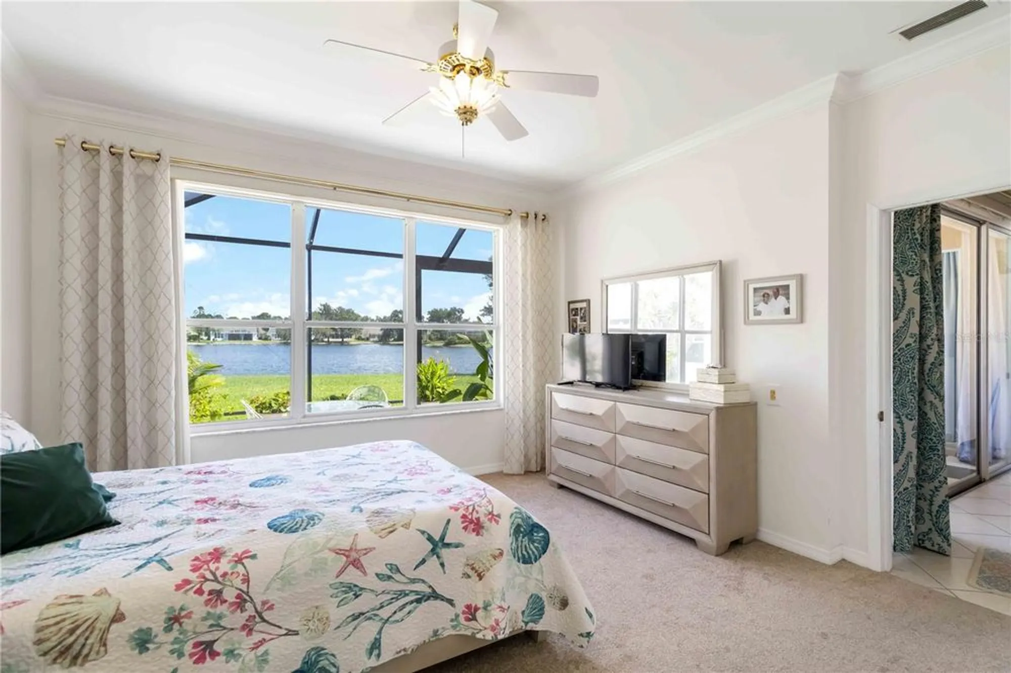 Property Slideshow image 18 of 34 | 357 fareham dr, Venice, FL, 34293