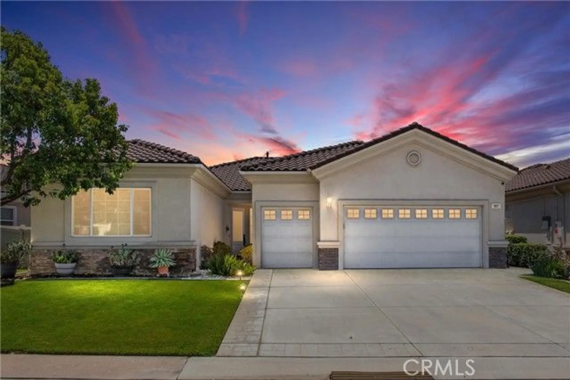Property Slideshow image 1 of 36 | 967 hidden oaks dr, Beaumont, CA, 92223