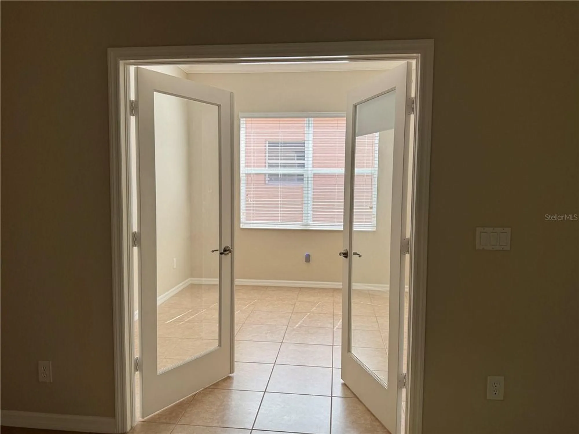 Property Slideshow image 13 of 40 | 4938 sandy brook cir, Wimauma, FL, 33598