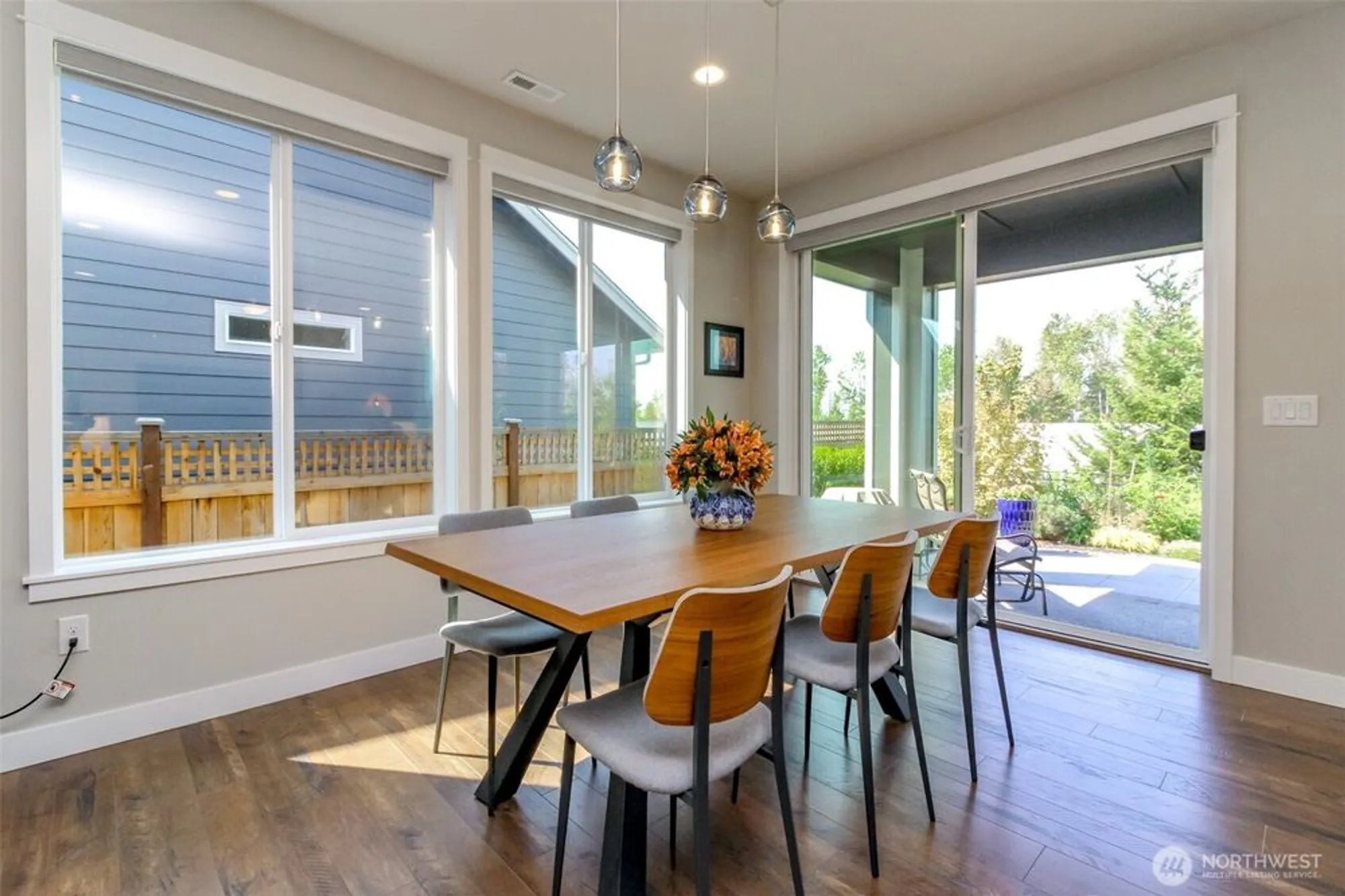 Property Slideshow image 5 of 33 | 14812 180th ave, Bonney Lake, WA, 98391